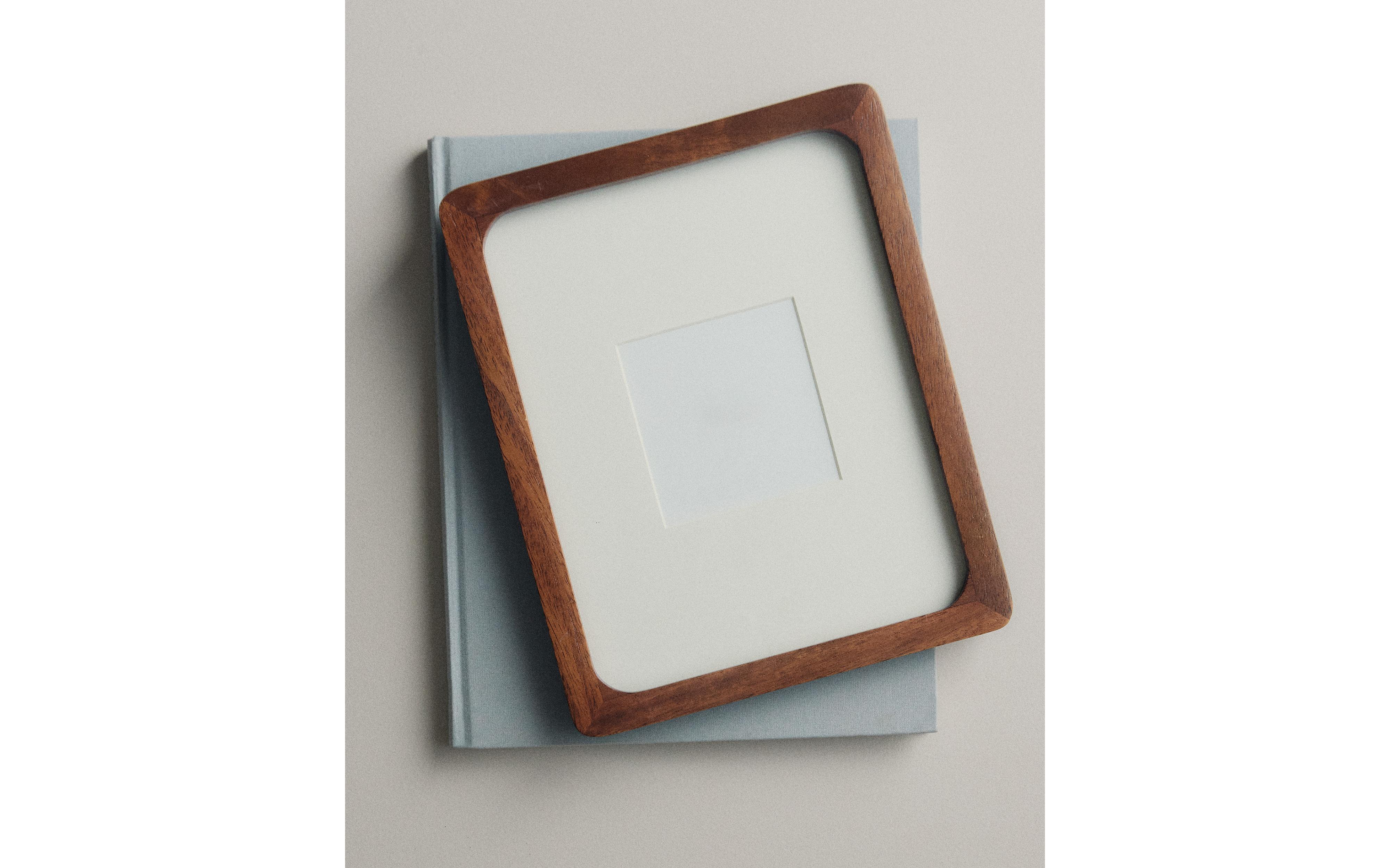 WOODEN PHOTO FRAME | Zara Home Nederland