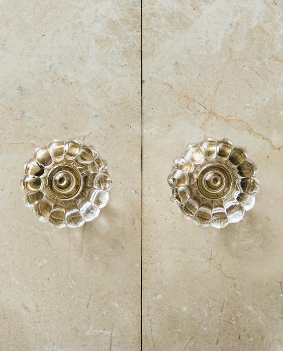 AKRİLİK ÇİÇEK KULPLAR (2'Lİ PAKET)