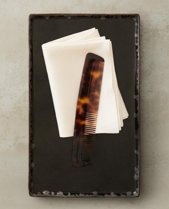 صينية سوداء خزف