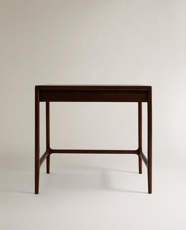 WOODEN DRESSING TABLE