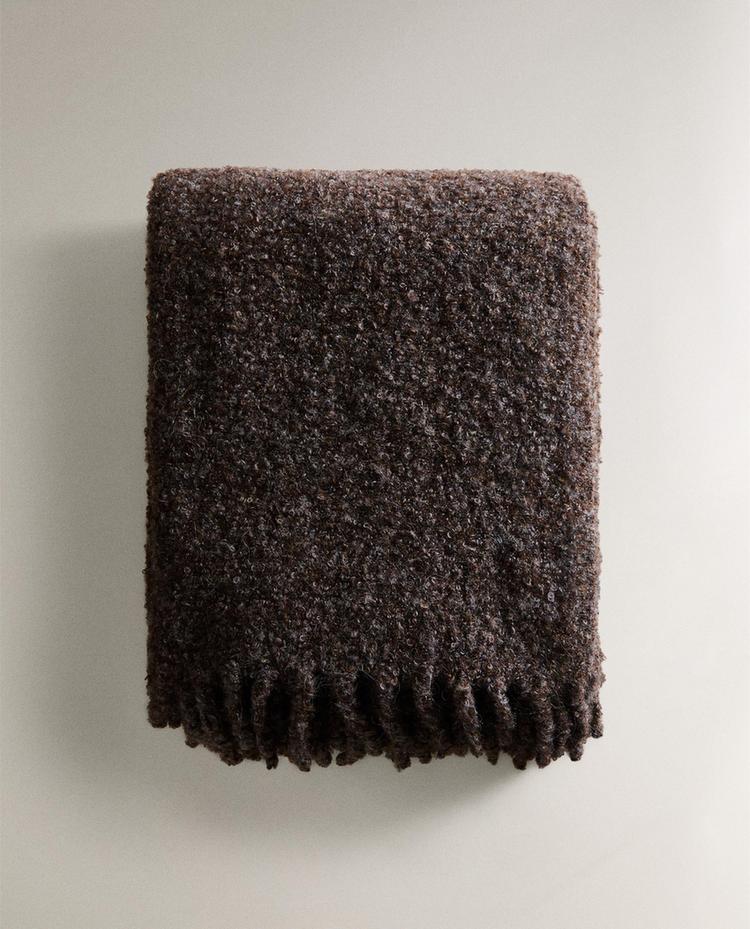 FRINGED BLANKET