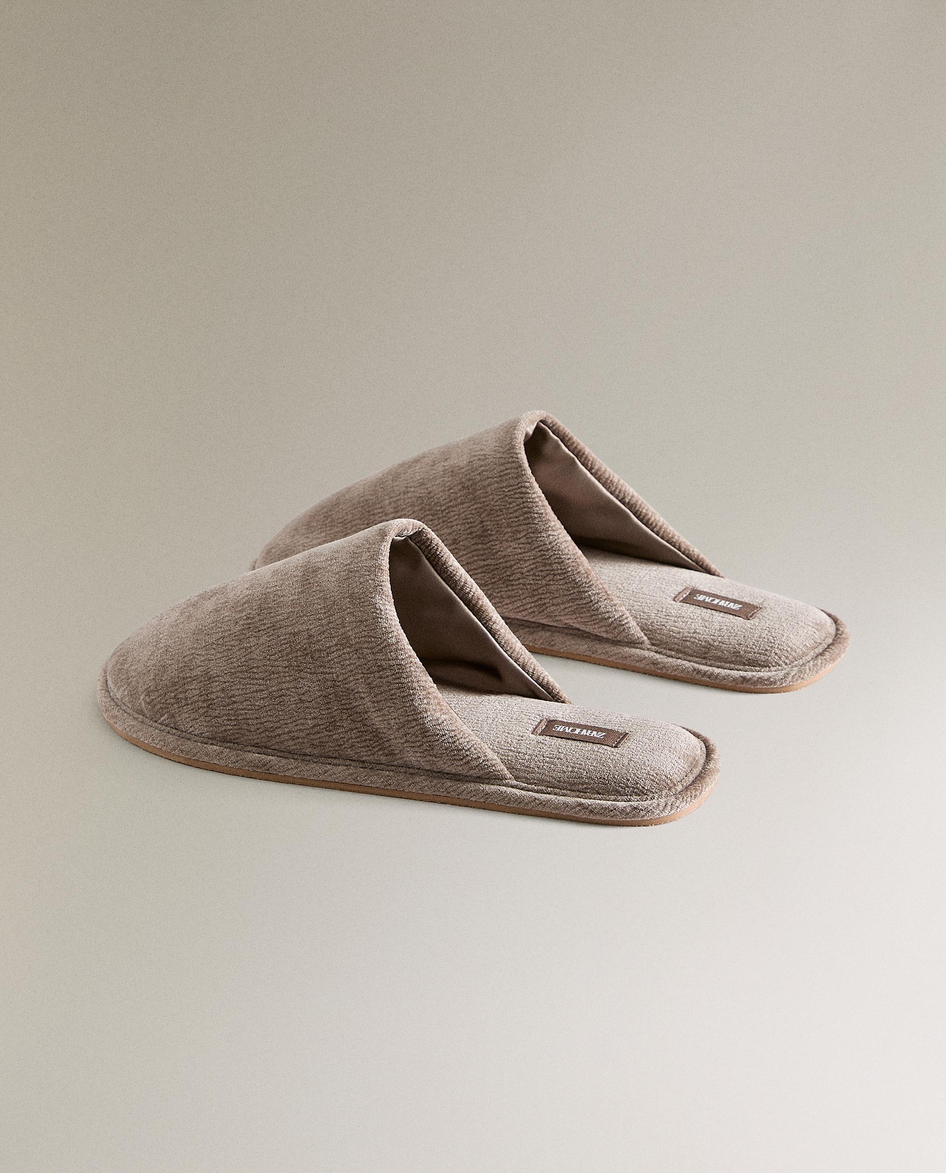 ZAPATILLA DESTALONADA TERCIOPELO Zara Home United States of America