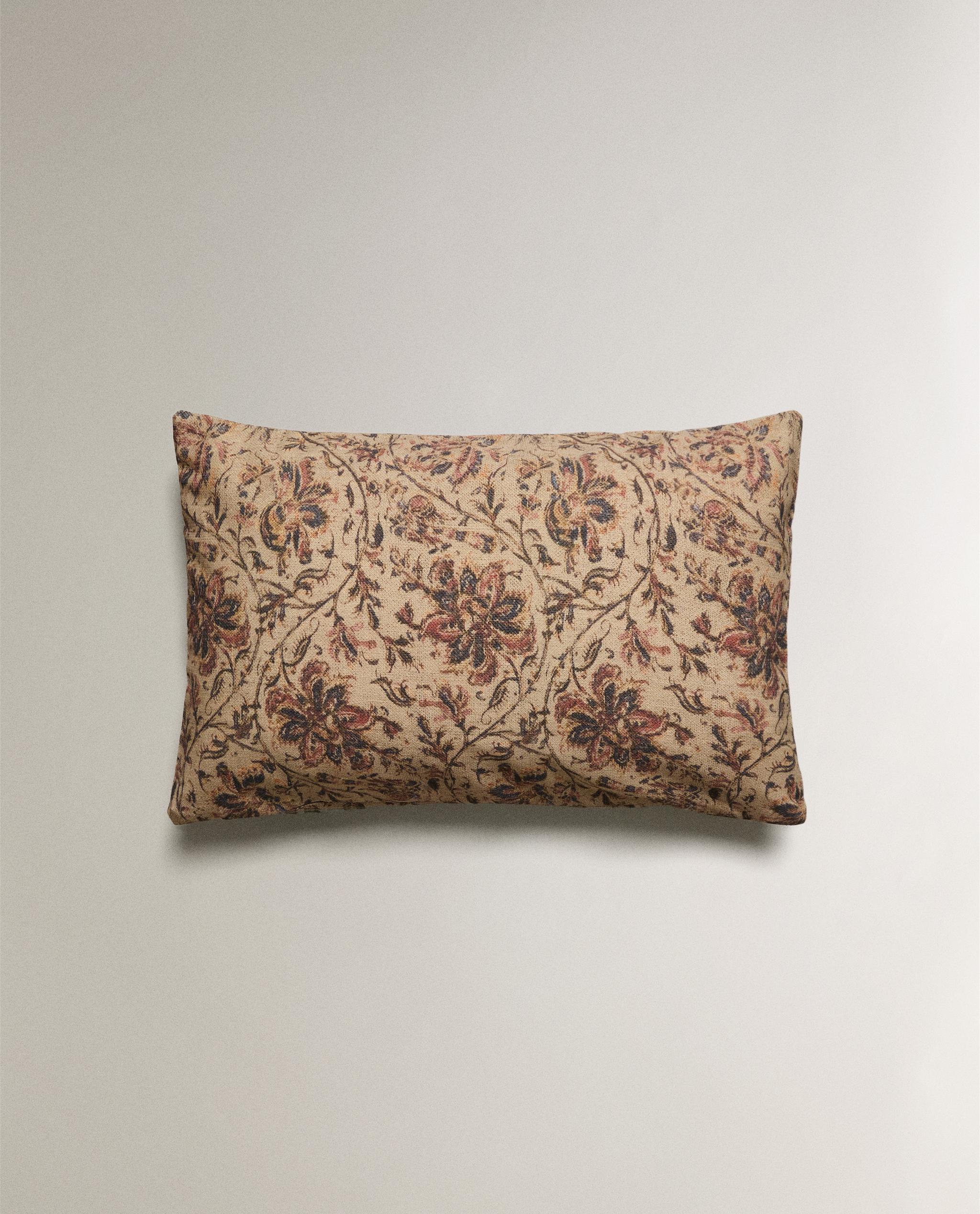 ベッドルームクッション | Zara Home 日本/Japan