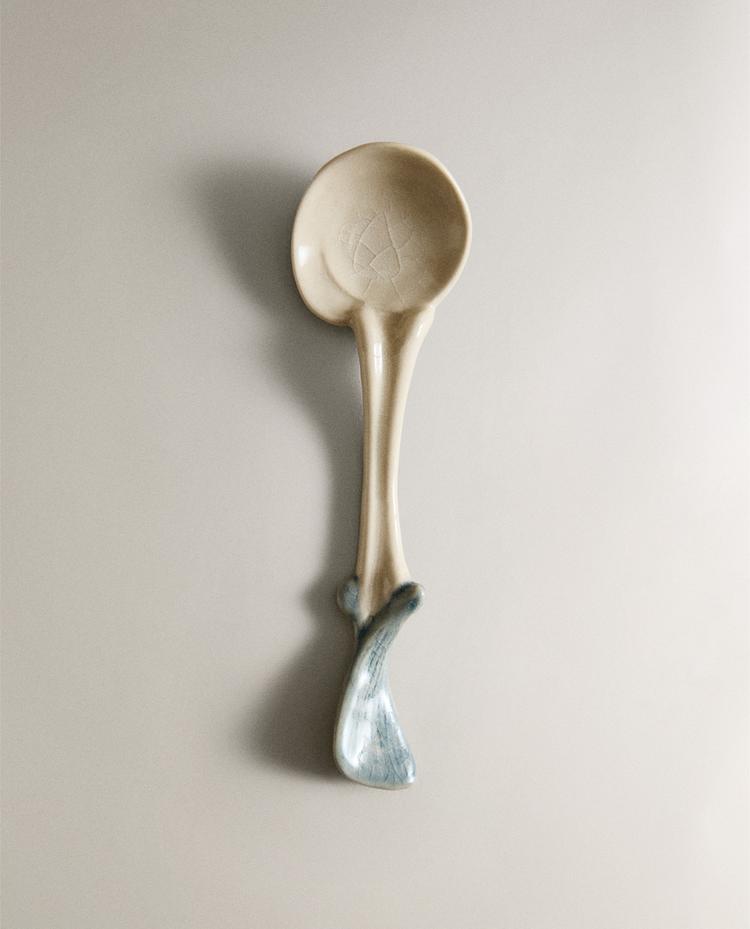 CERAMIC SERVING SPOON WITH IRREGULAR HANDLE