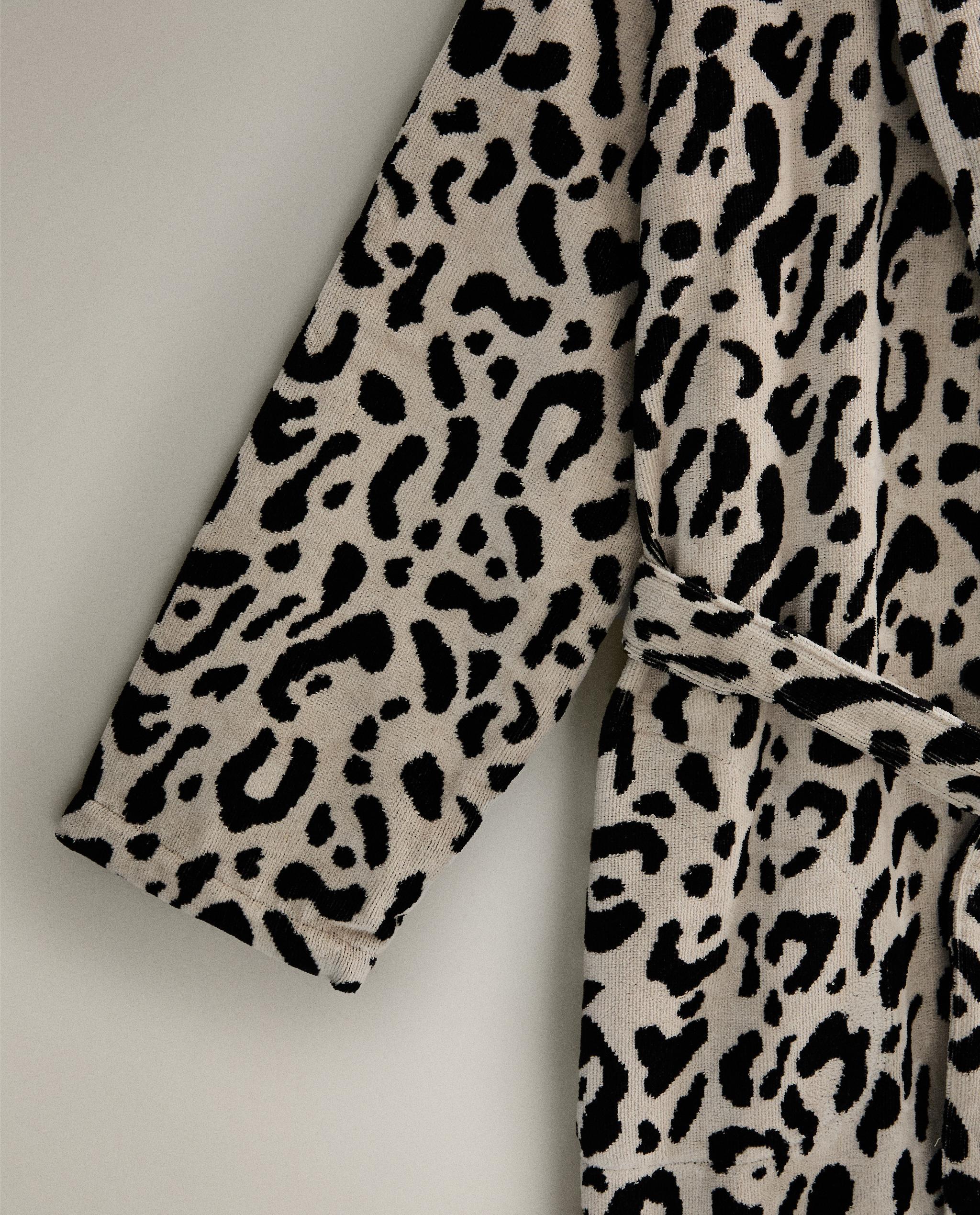 ANIMAL PRINT VELOUR DRESSING GOWN product thumbnail 2