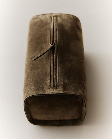 LEATHER MAKEUP BAG