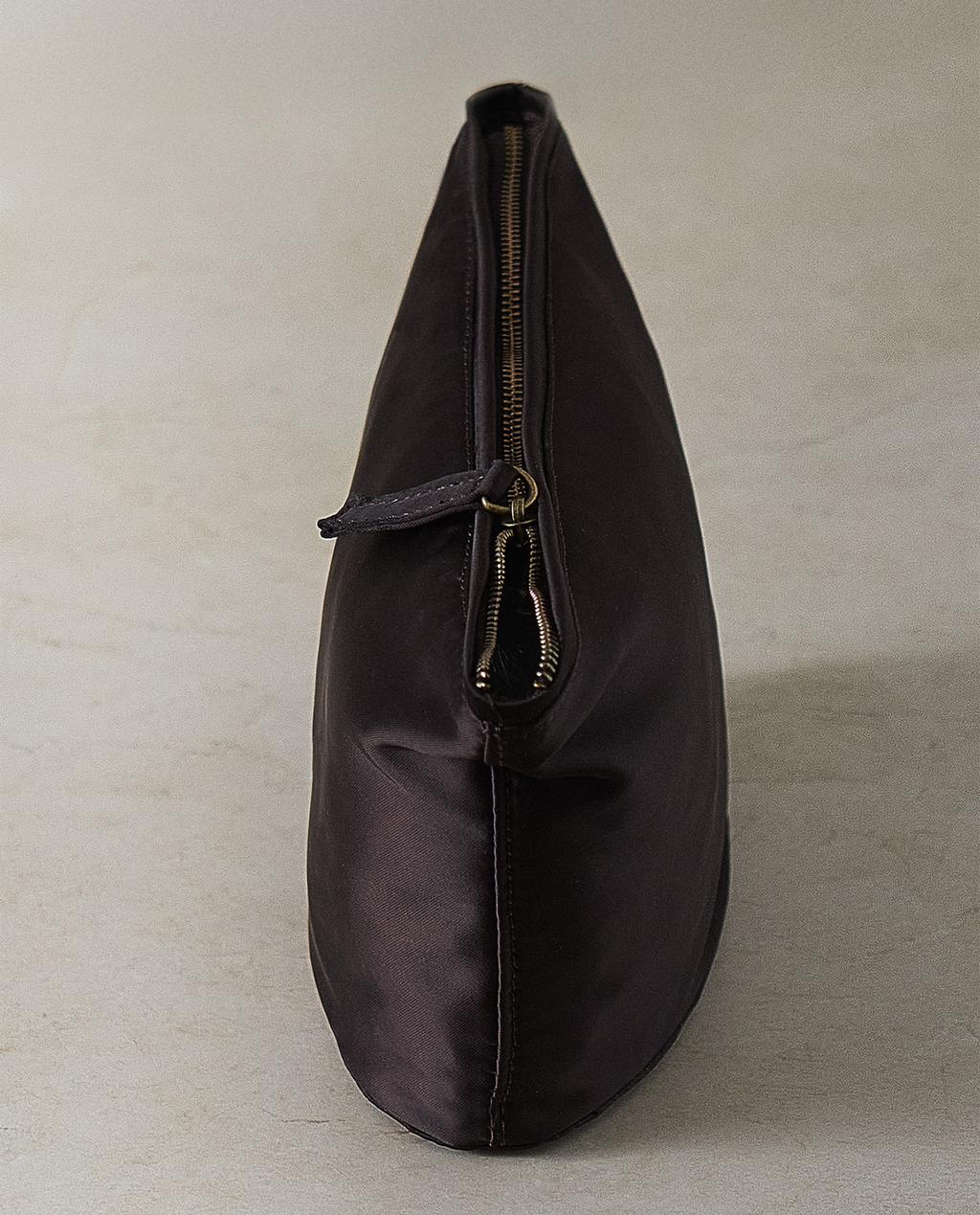 SATEEN WASH BAG