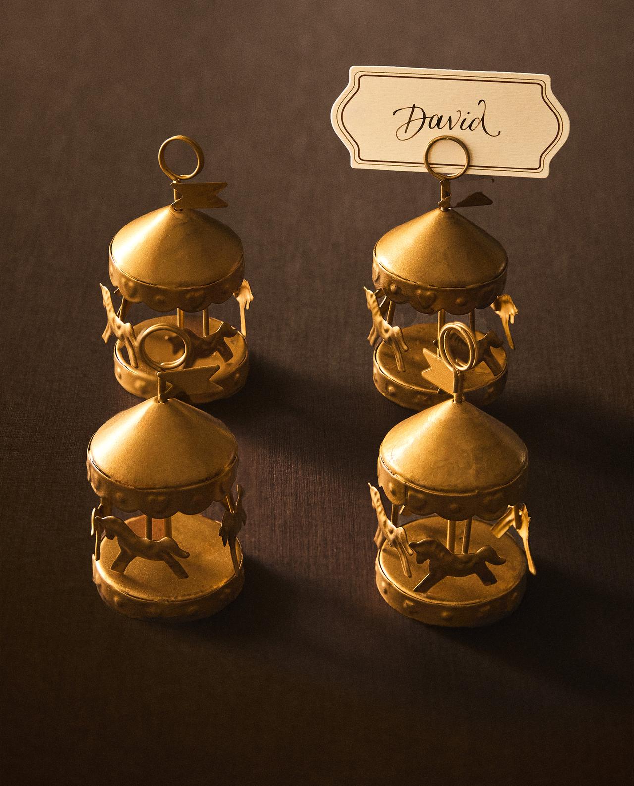 MARQUE-PLACES CARROUSEL NOËL (LOT DE 4) - TOUT AFFICHER - NOËL | Zara Home France | Zara Home France