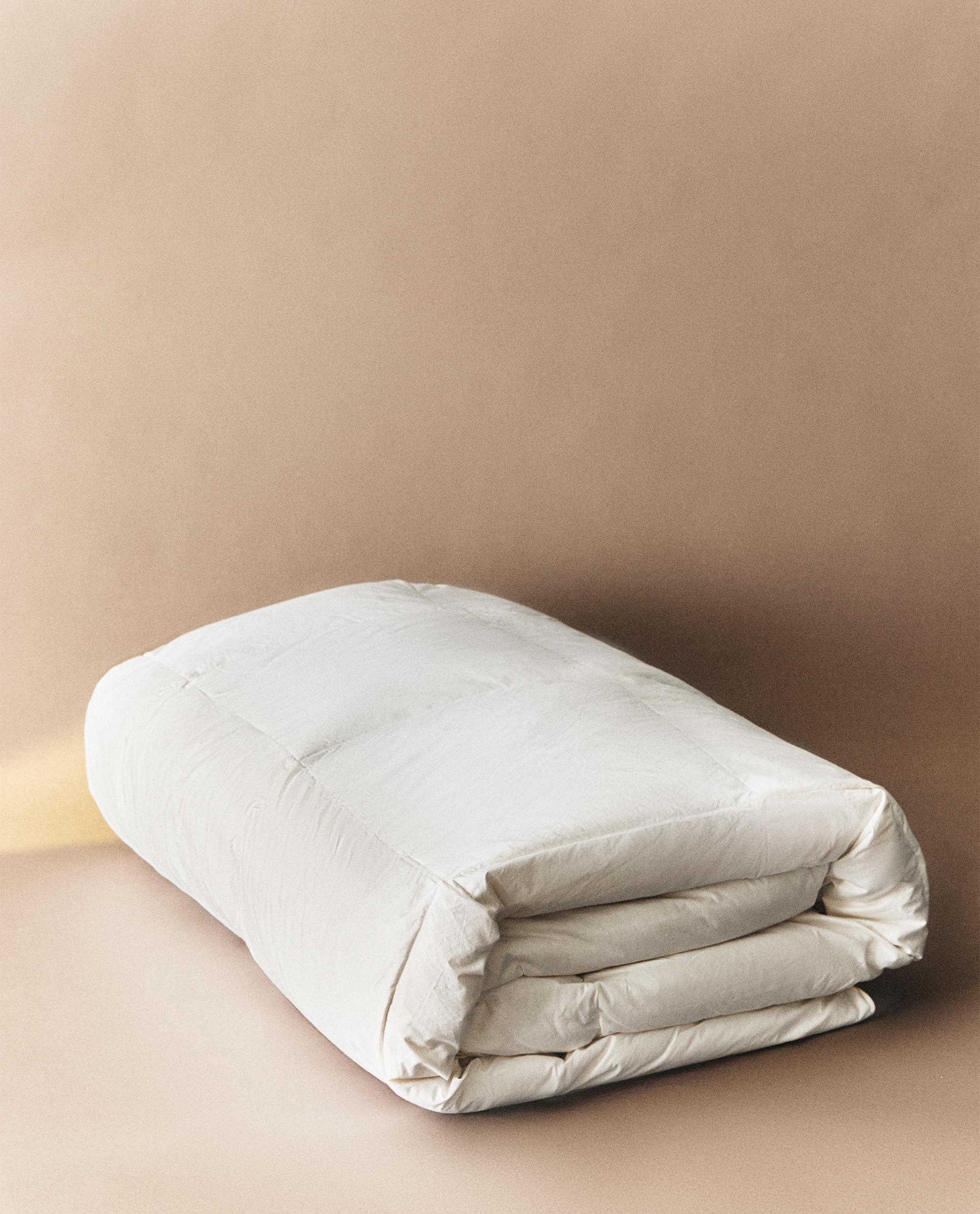 多彩な素材とサイズの羽毛布団 | Zara Home 日本/Japan