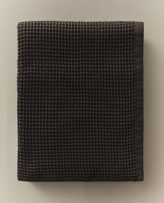 WAFFLE-KNIT COTTON BATH TOWEL WAFFLE-KNIT COTTON BATH TOWEL