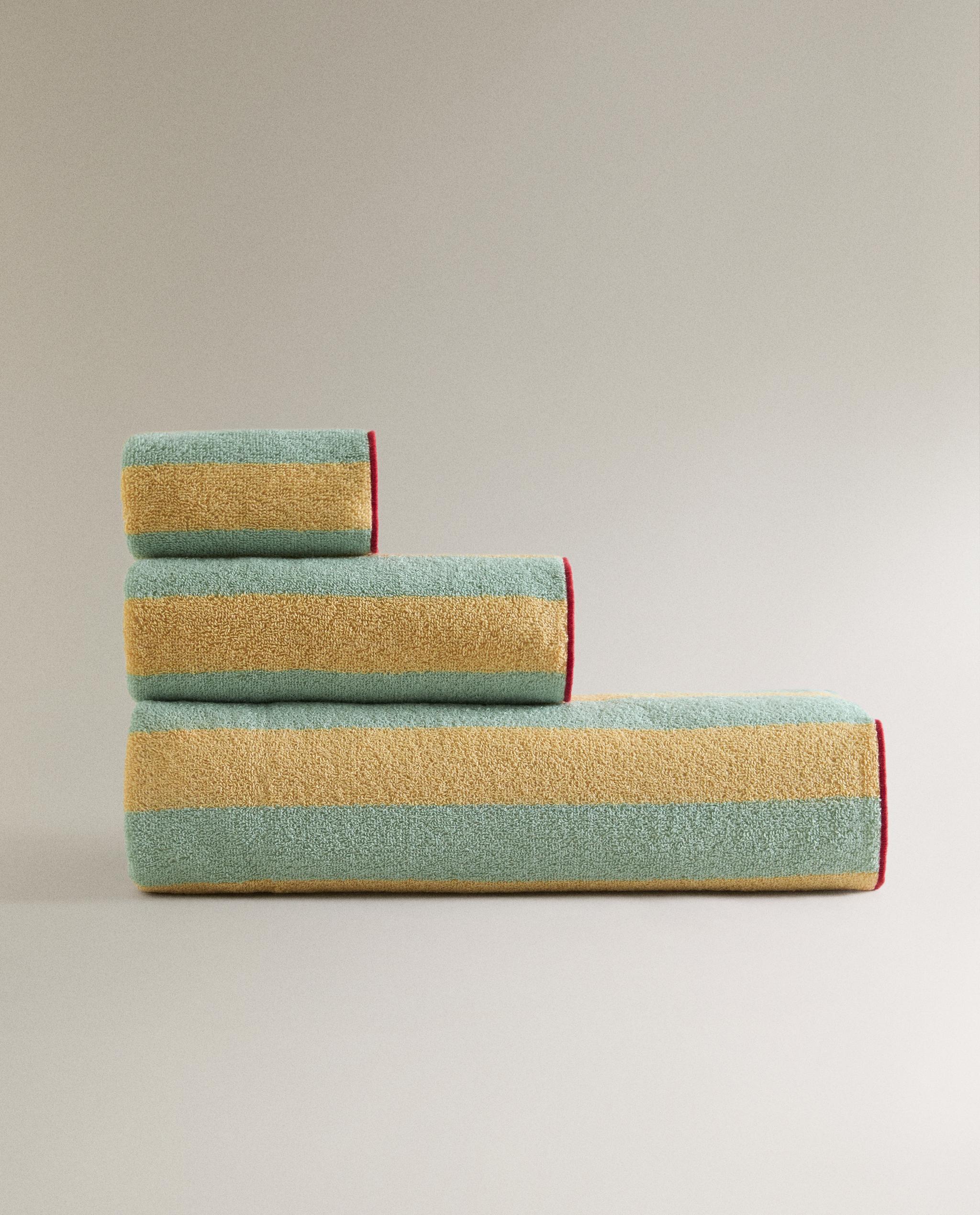 STRIPED TOWEL WITH TOPSTITCHING product thumbnail 6