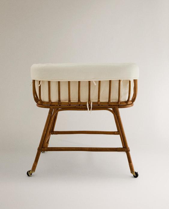 RATTAN MINI COT