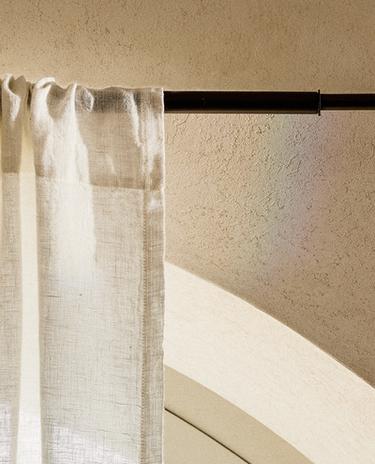 EXTENDIBLE METALLIC CURTAIN RAIL