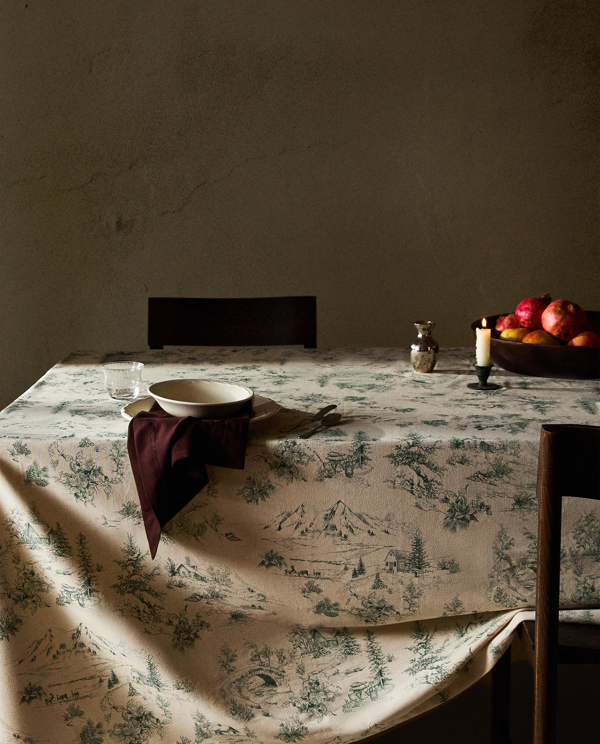 トワル・ド・ジュイ コットン クリスマス テーブルクロス | Zara Home