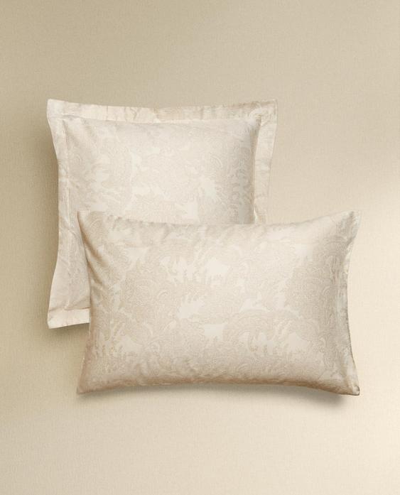 KOPFKISSENBEZUG AUS SATIN MIT PAISLEY-PRINT KOPFKISSENBEZUG AUS SATIN MIT PAISLEY-PRINT