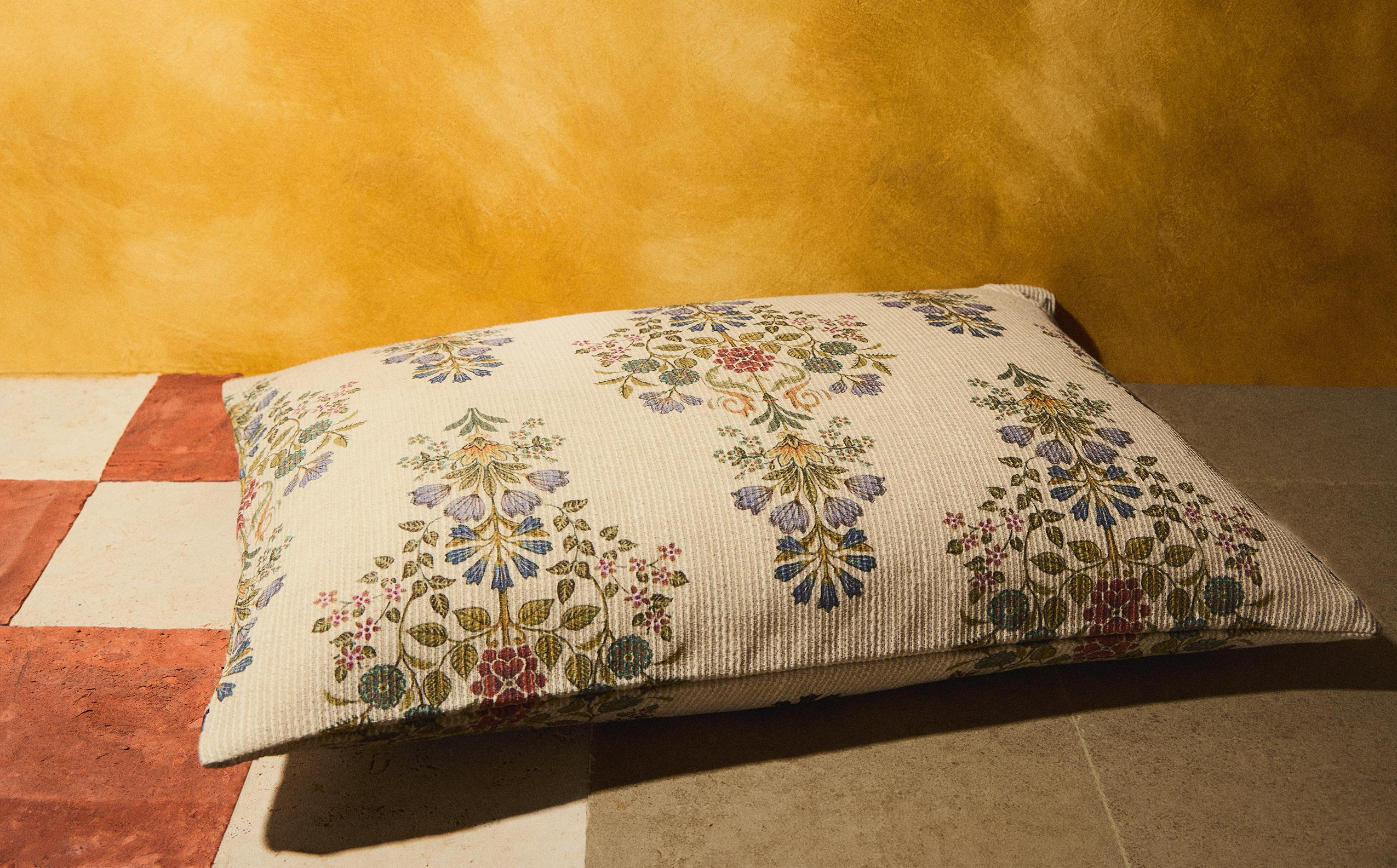 FLORAL COTTON AND LINEN CUSHION COVER