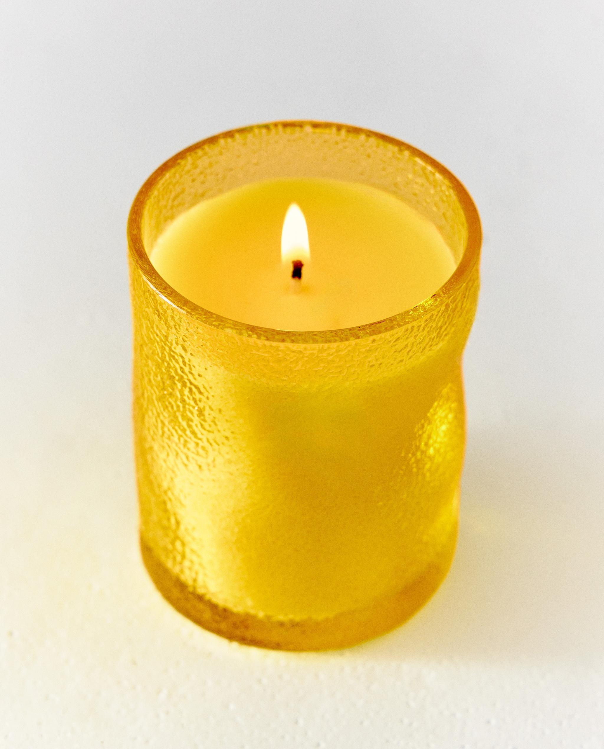 ❤新商品❤candle house   黄色 GINGER LEMON SCENTED CANDLES | Zara Home Iraq