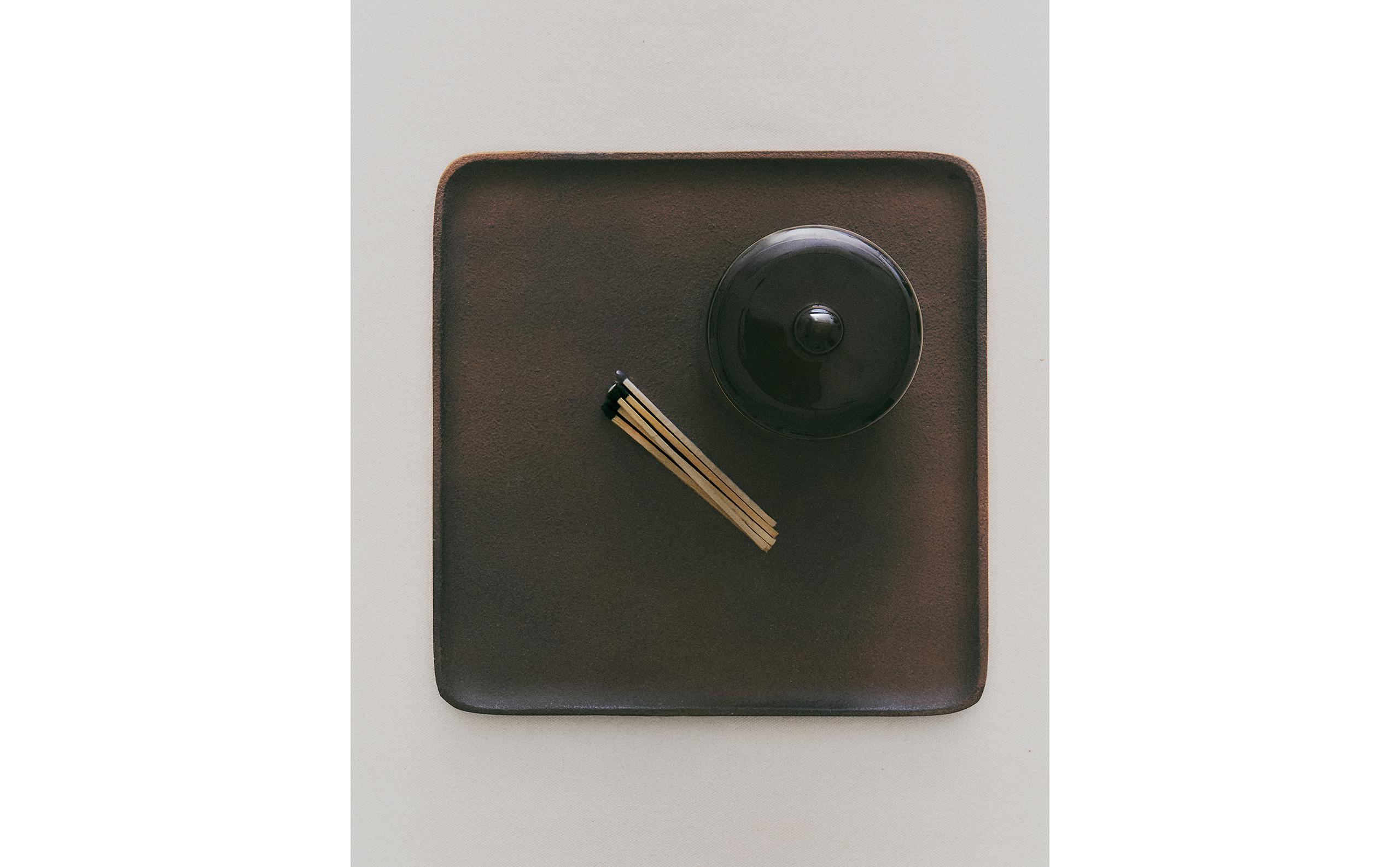 ブラック メタル トレイ | Zara Home 日本/Japan