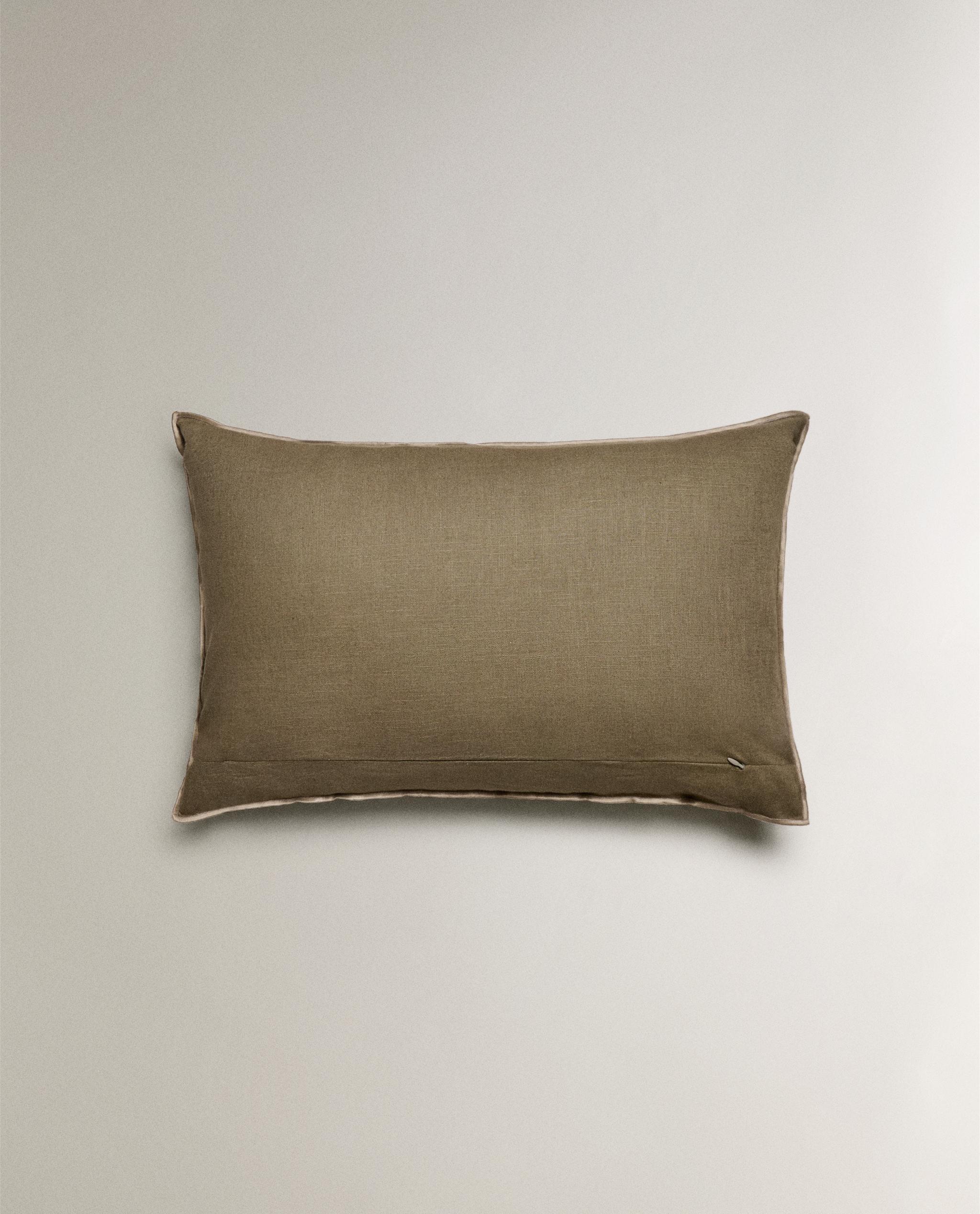 オーバーロック クッションカバー | Zara Home 日本/Japan
