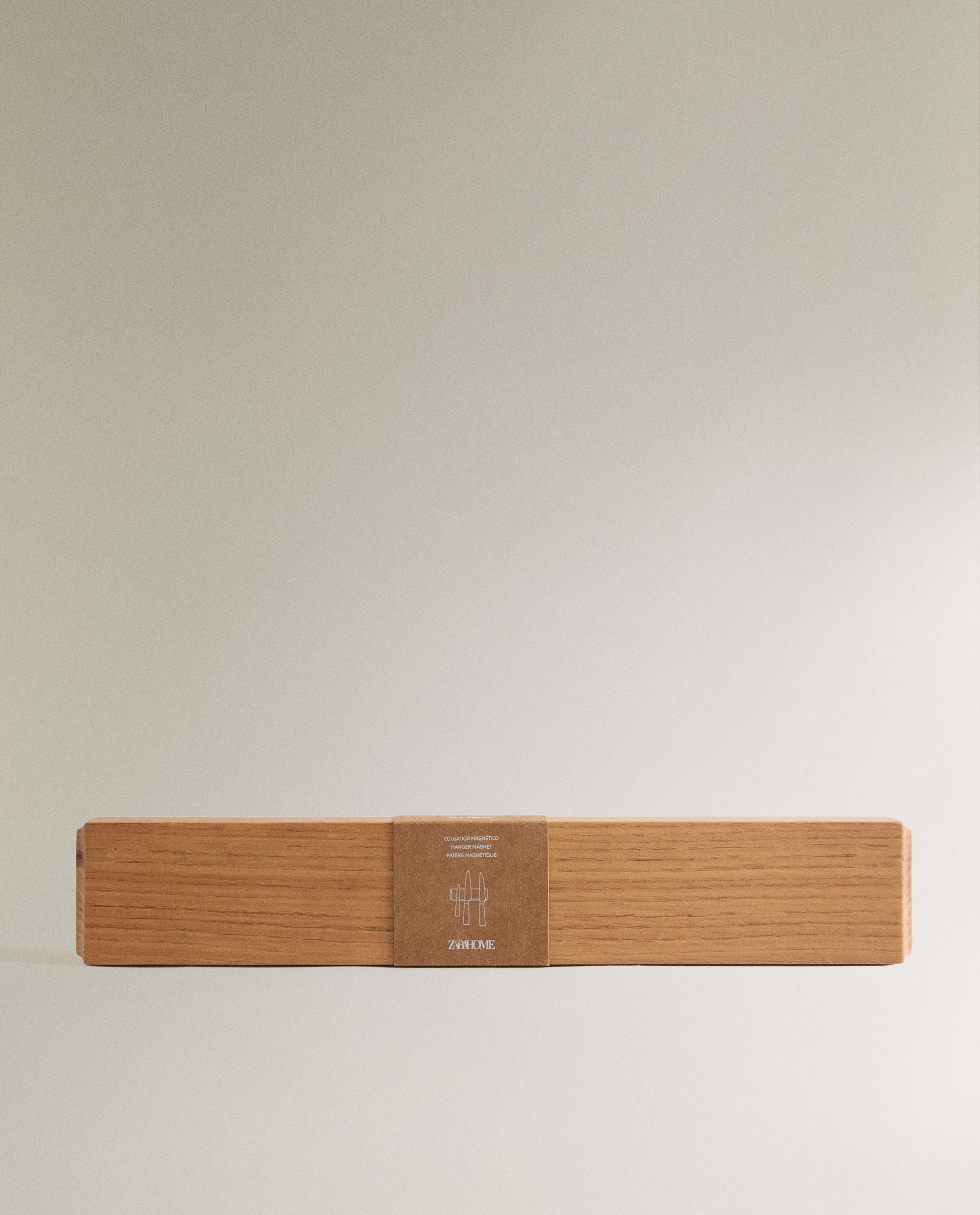 MAGNETIC OAK KNIFE BLOCK product thumbnail 4