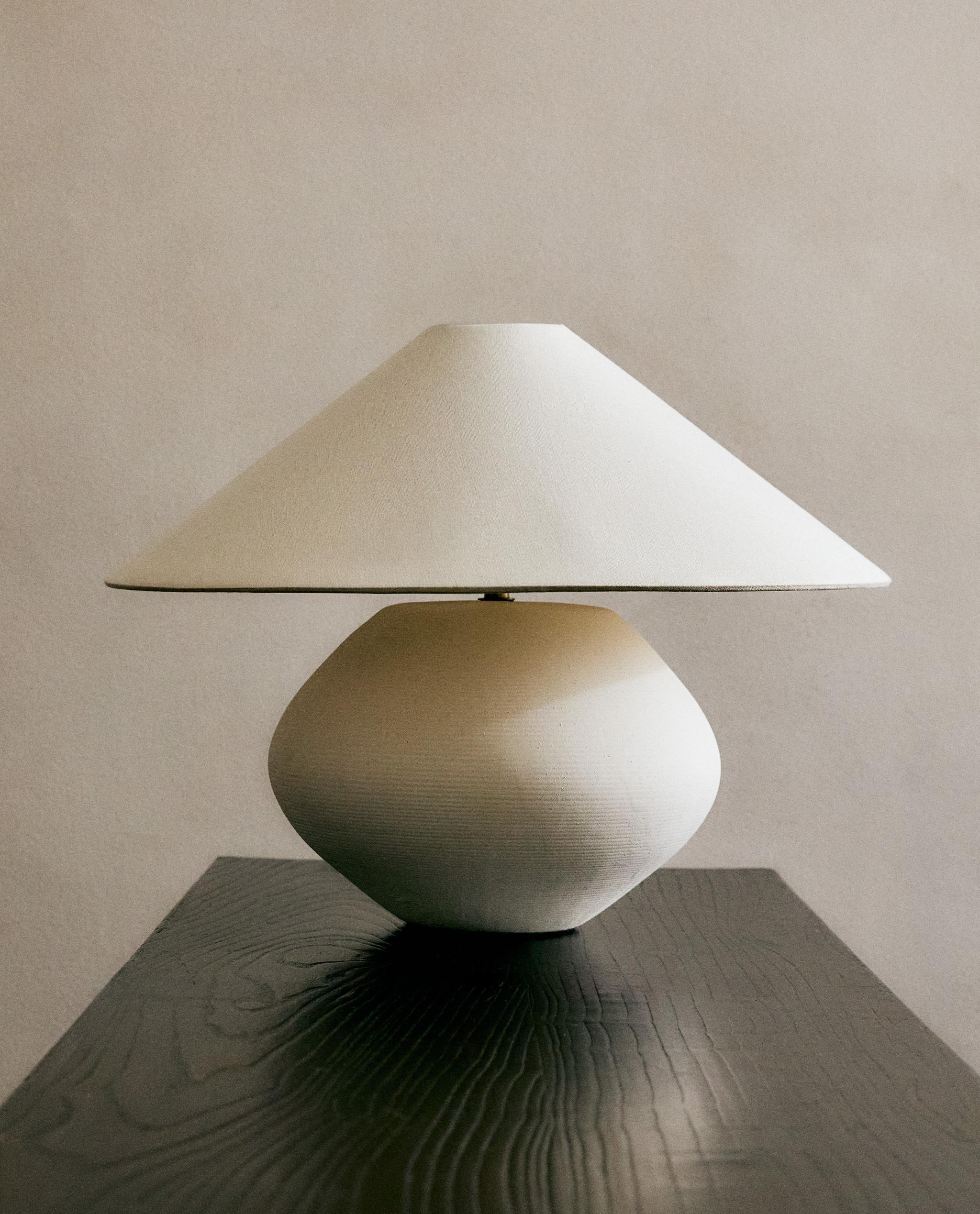 STONEWARE AND LINEN TABLE LAMP product thumbnail 9