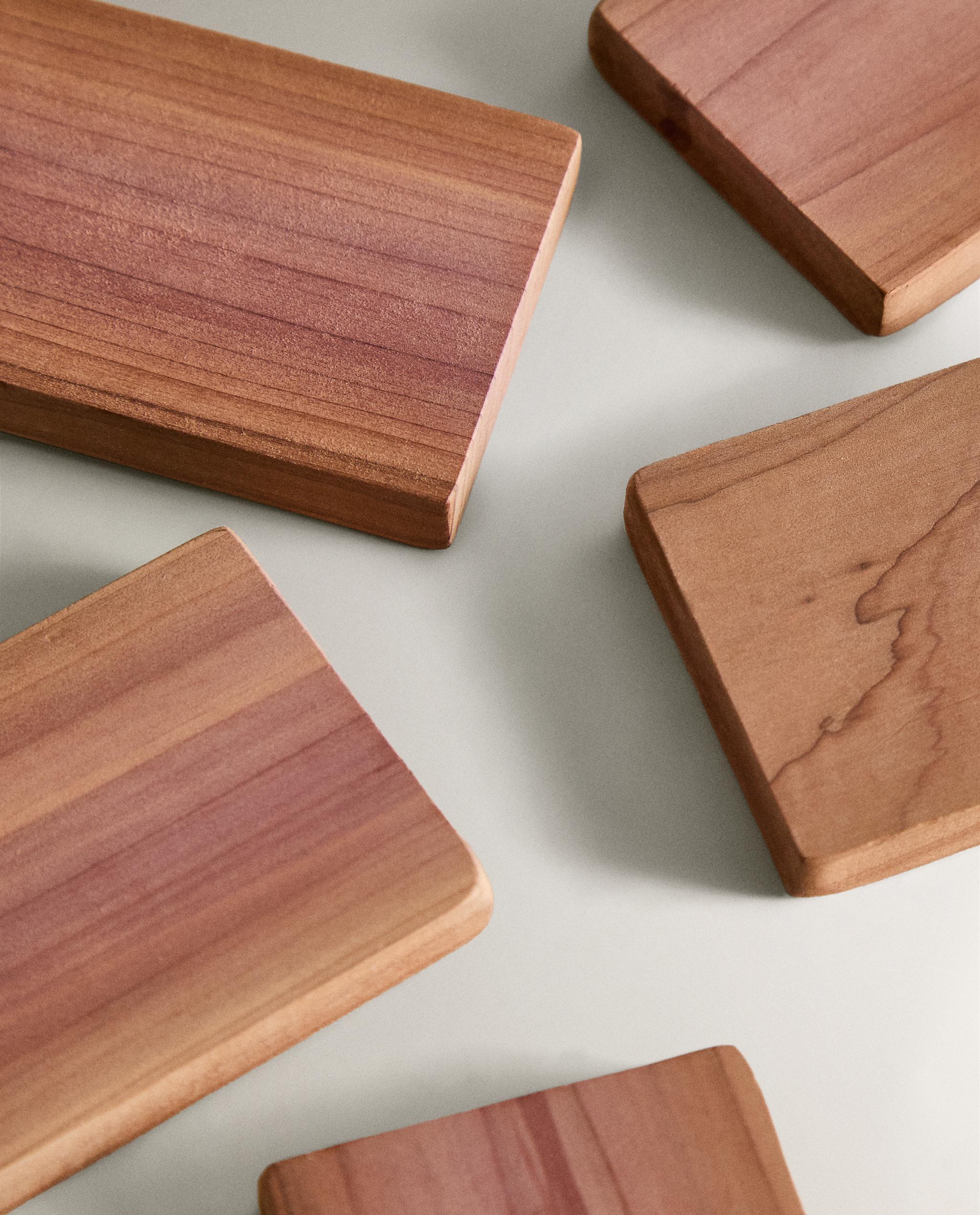 PACK OF WARDROBE CEDAR BLOCKS (PACK OF 6) product thumbnail 6