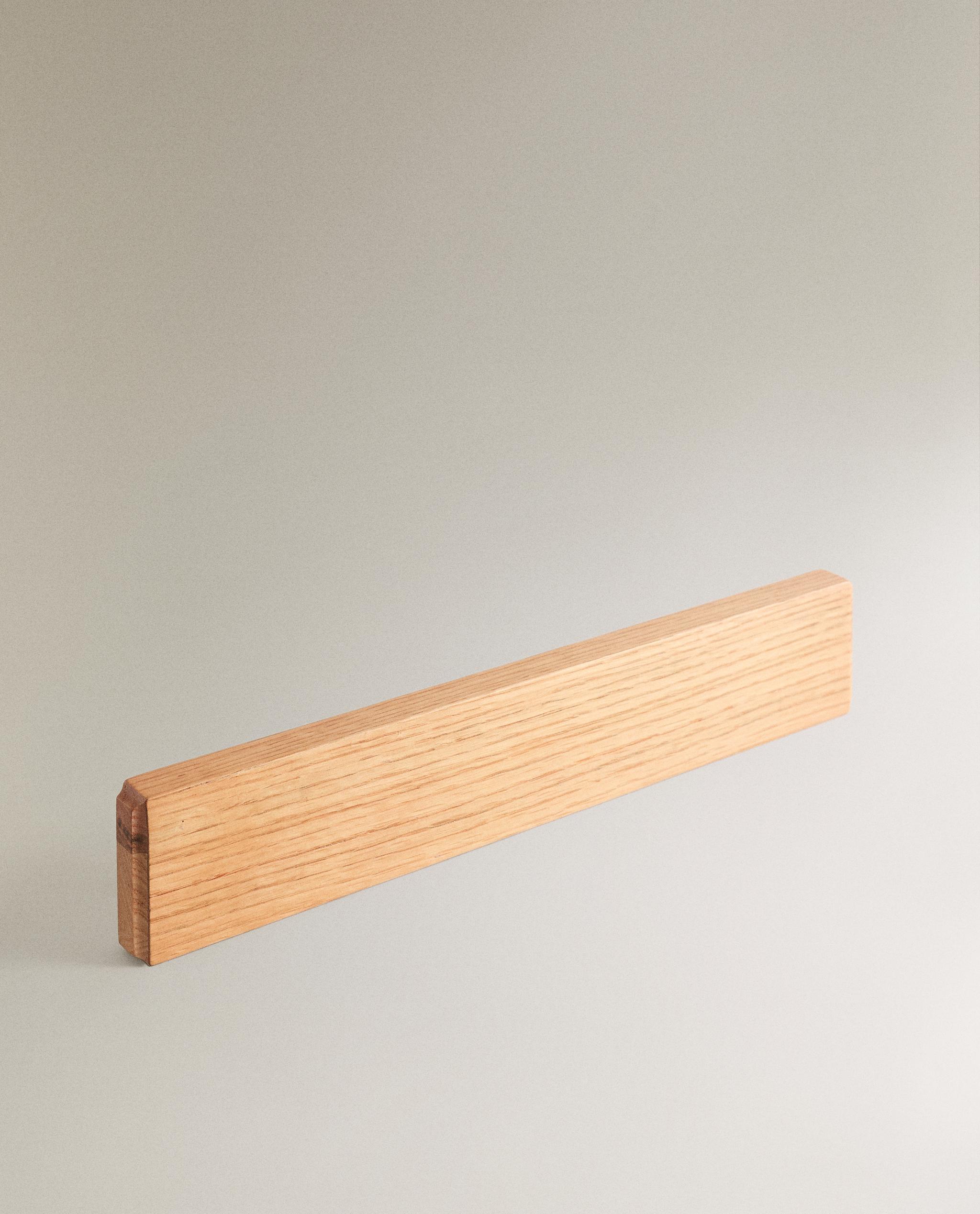 MAGNETIC OAK KNIFE BLOCK product thumbnail 5