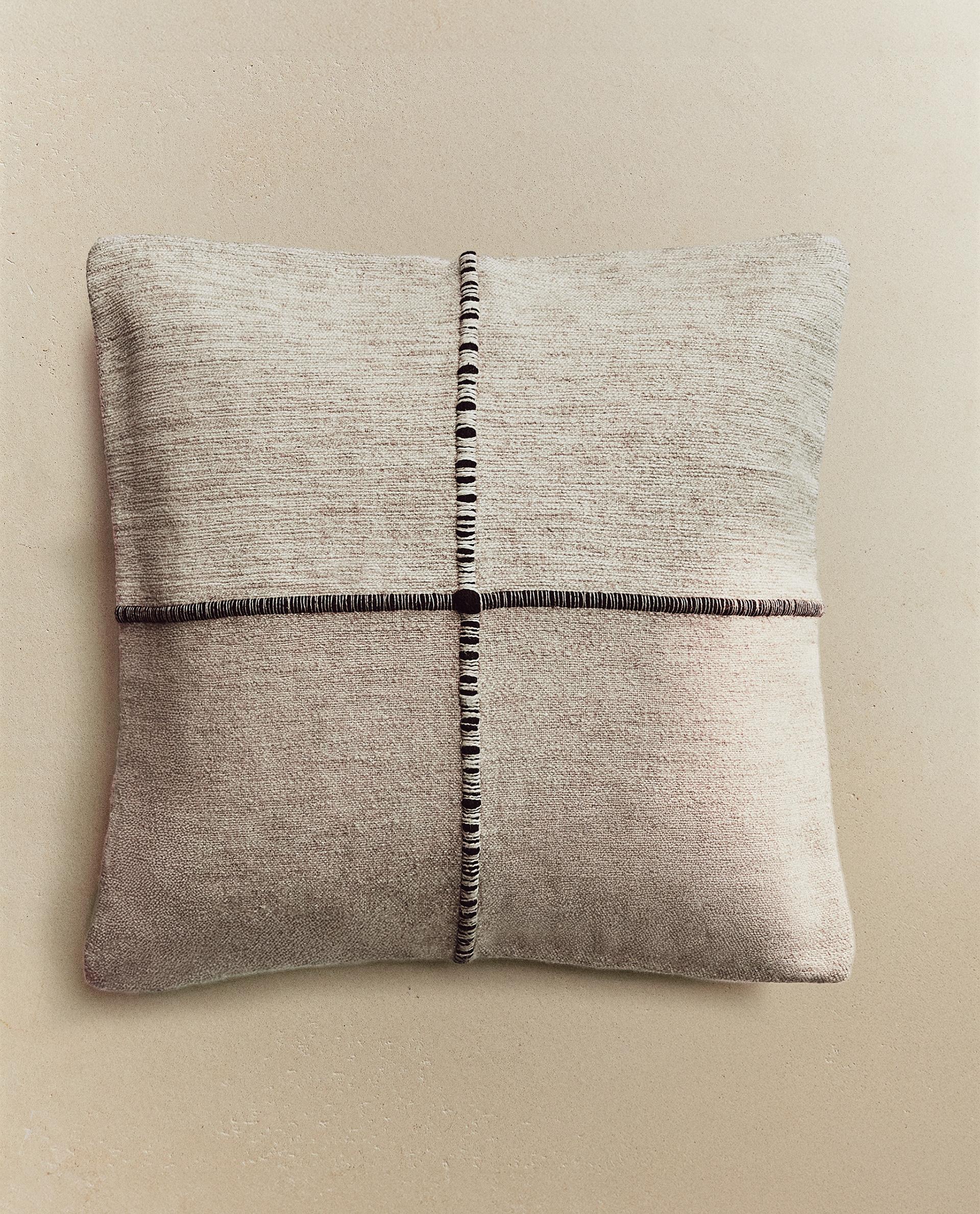 ZARA HOME ホワイトクッションカバー2枚セット ベッドルームにふさわしいクッションカバー | Zara Home 日本