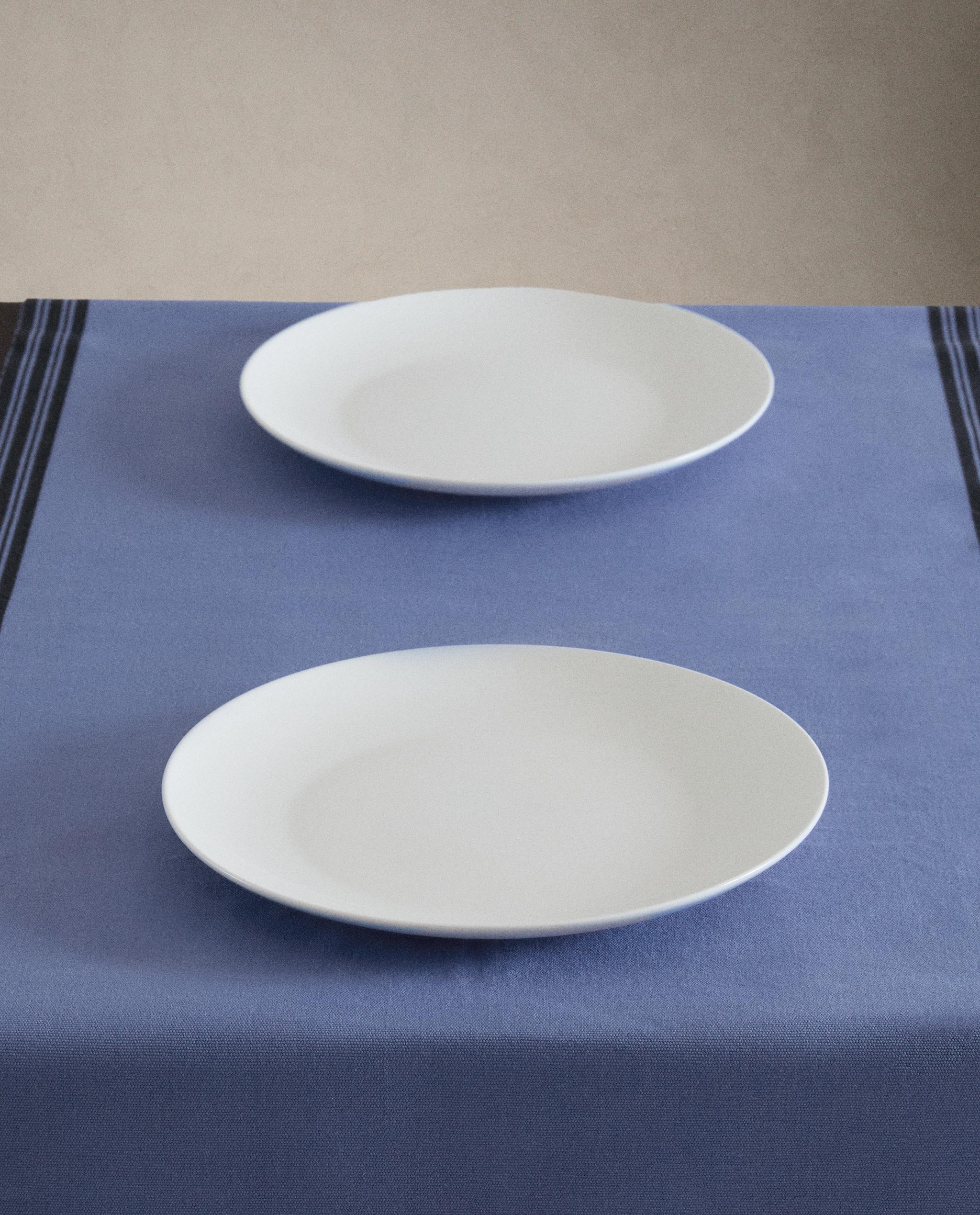 STRIPED TABLE RUNNER product thumbnail 10