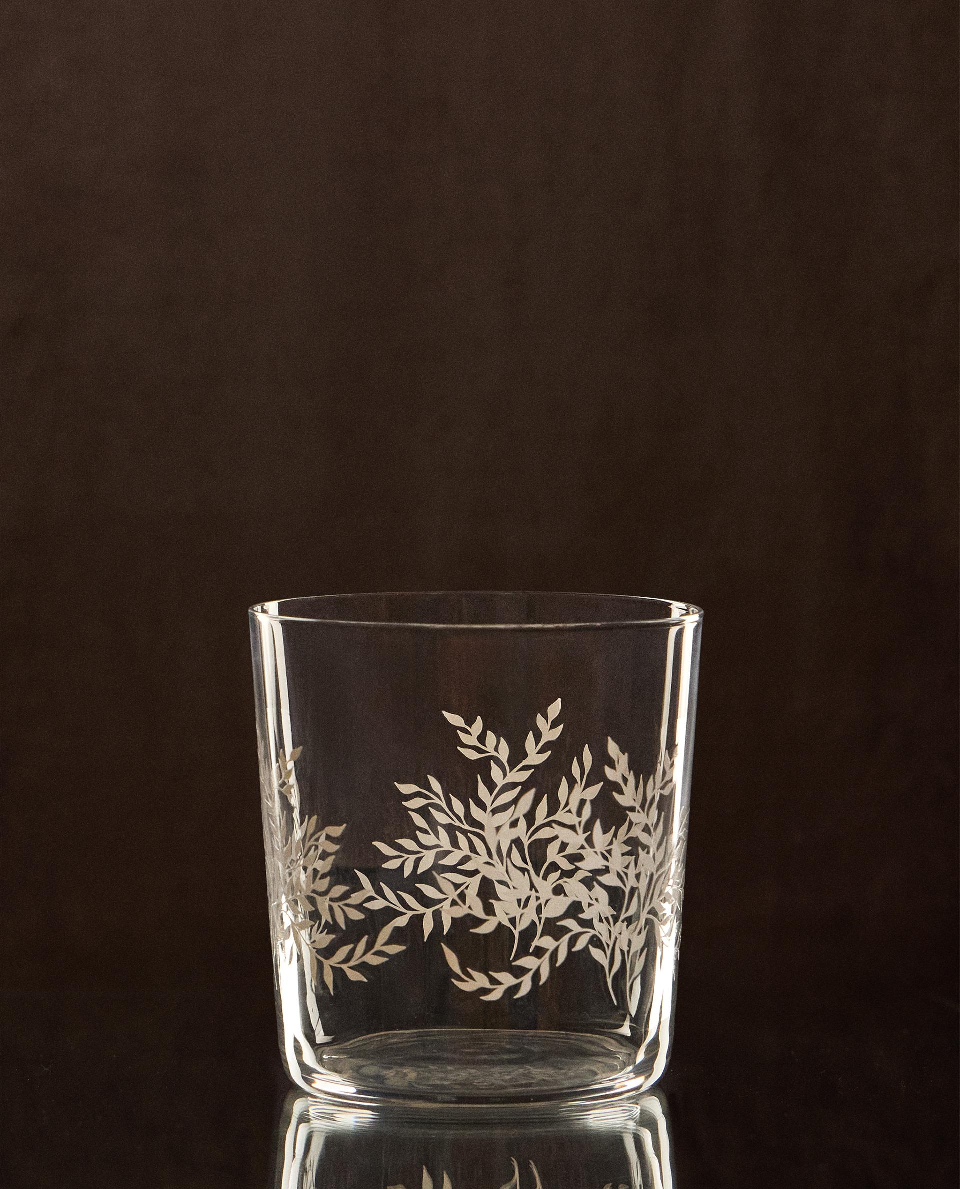 CHRISTMAS GLASS LEAF TUMBLER | Zara Home United States of America