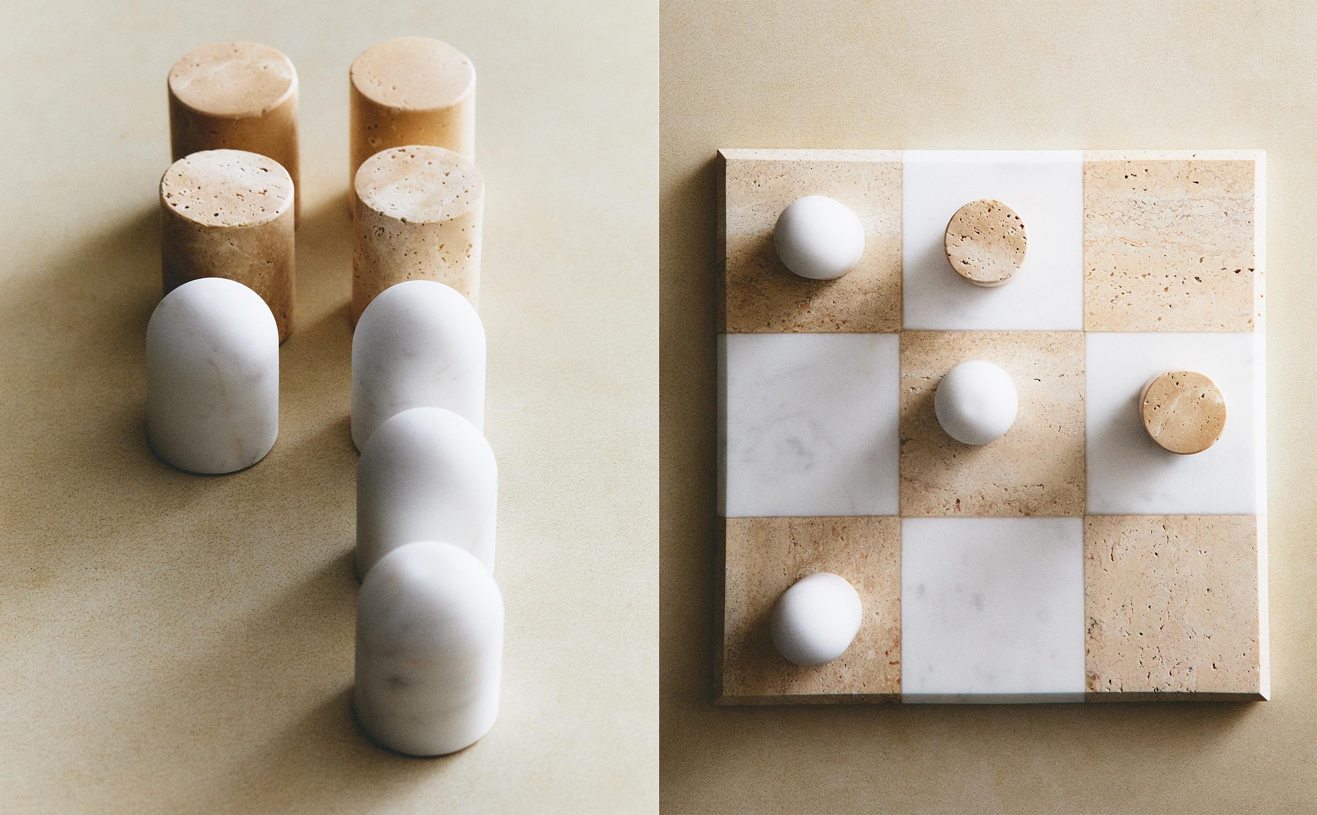 NOUGHTS AND CROSSES GAME product thumbnail 3