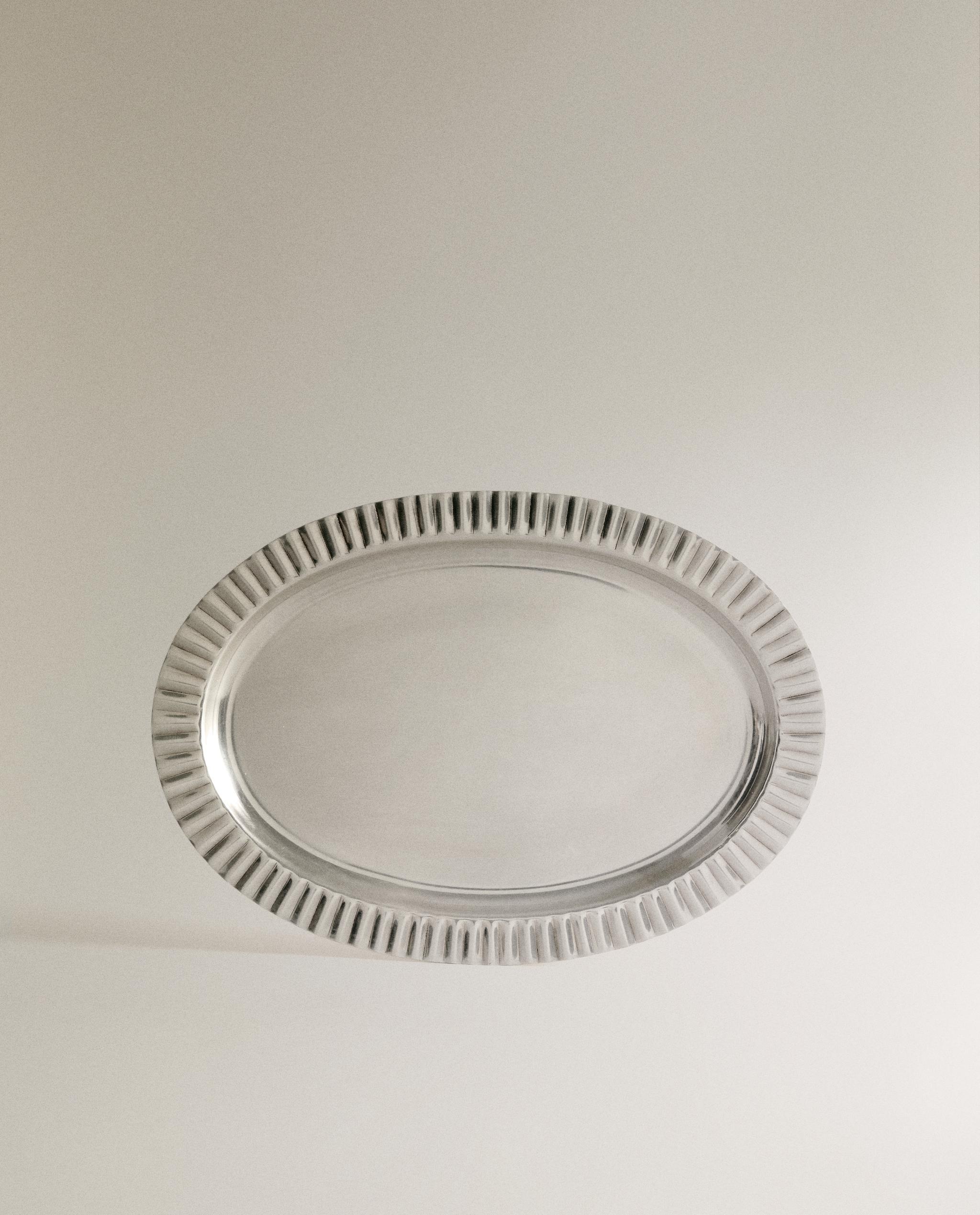 SCALLOPED METAL BATHROOM TRAY product thumbnail 5