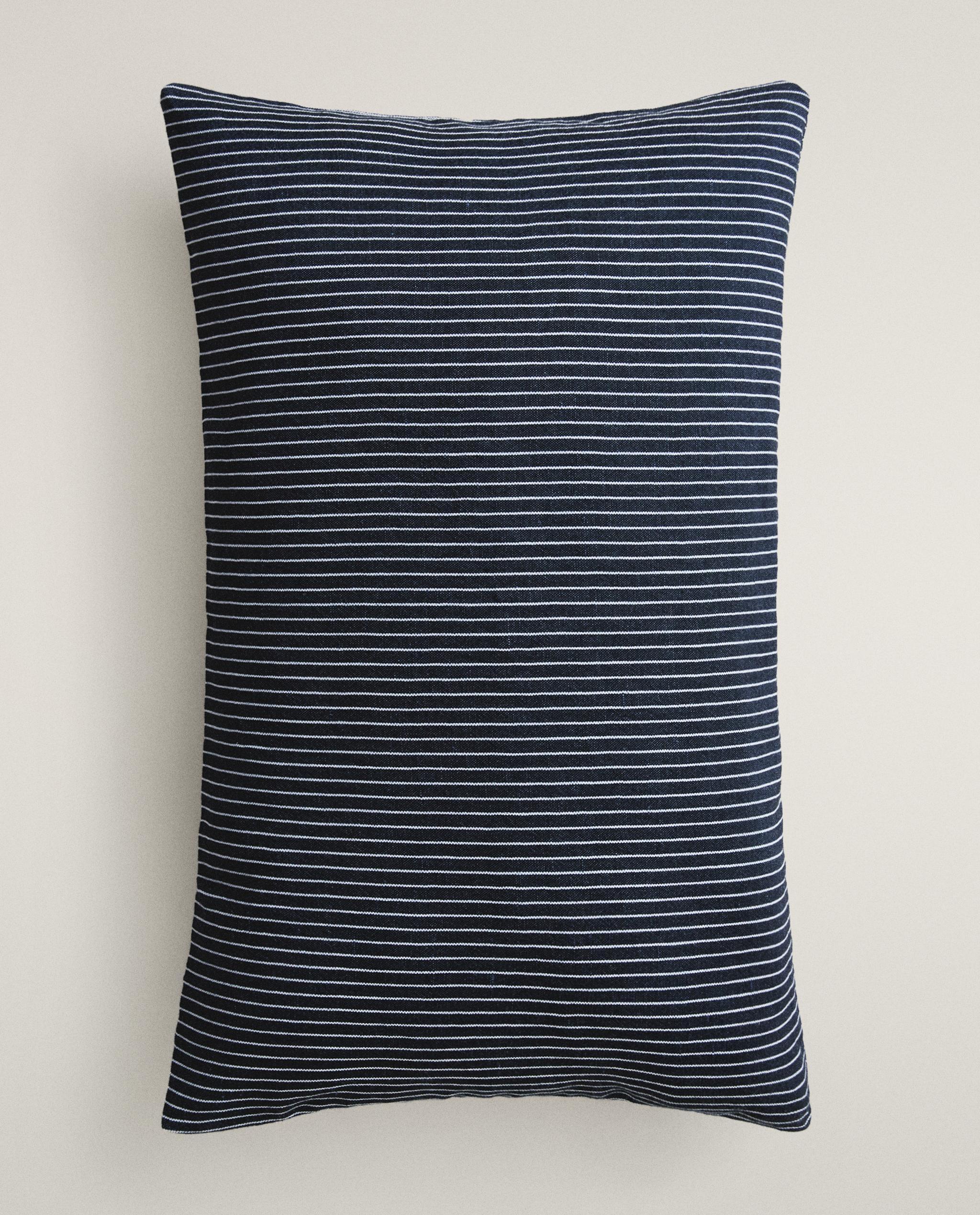 CUSHION COVERS AND VASE product thumbnail 5