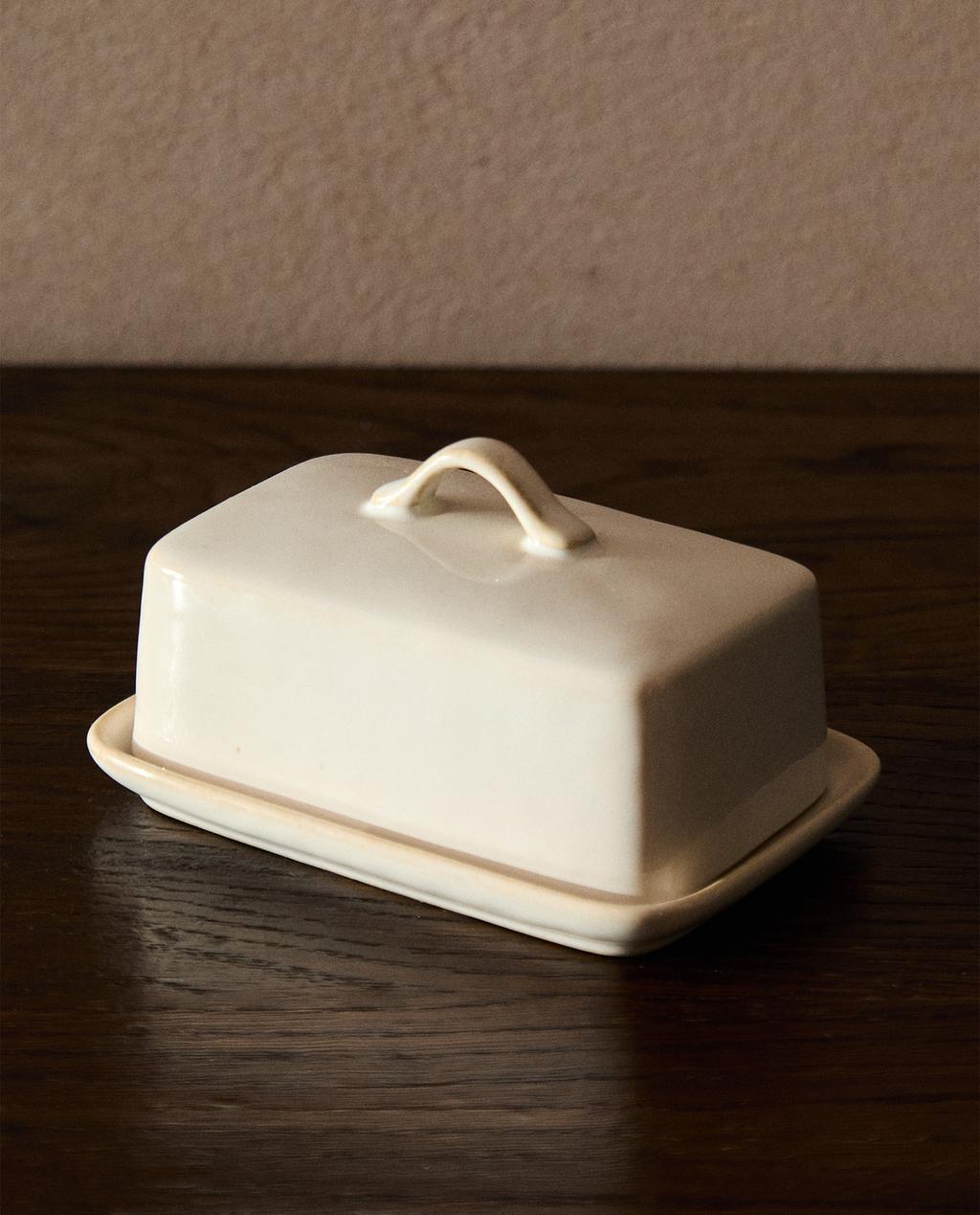 STONEWARE BUTTER DISH