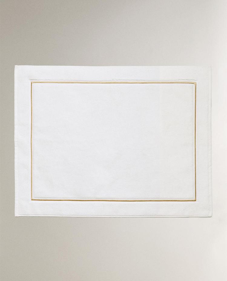 سجادة حمام بشريط حافة سجادة حمام بشريط حافة