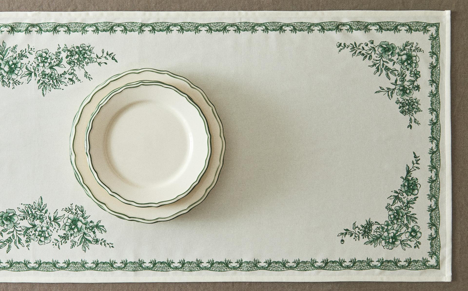 غطاء طاولة ضيق ساتان مطبوع غطاء طاولة ضيق ساتان مطبوع