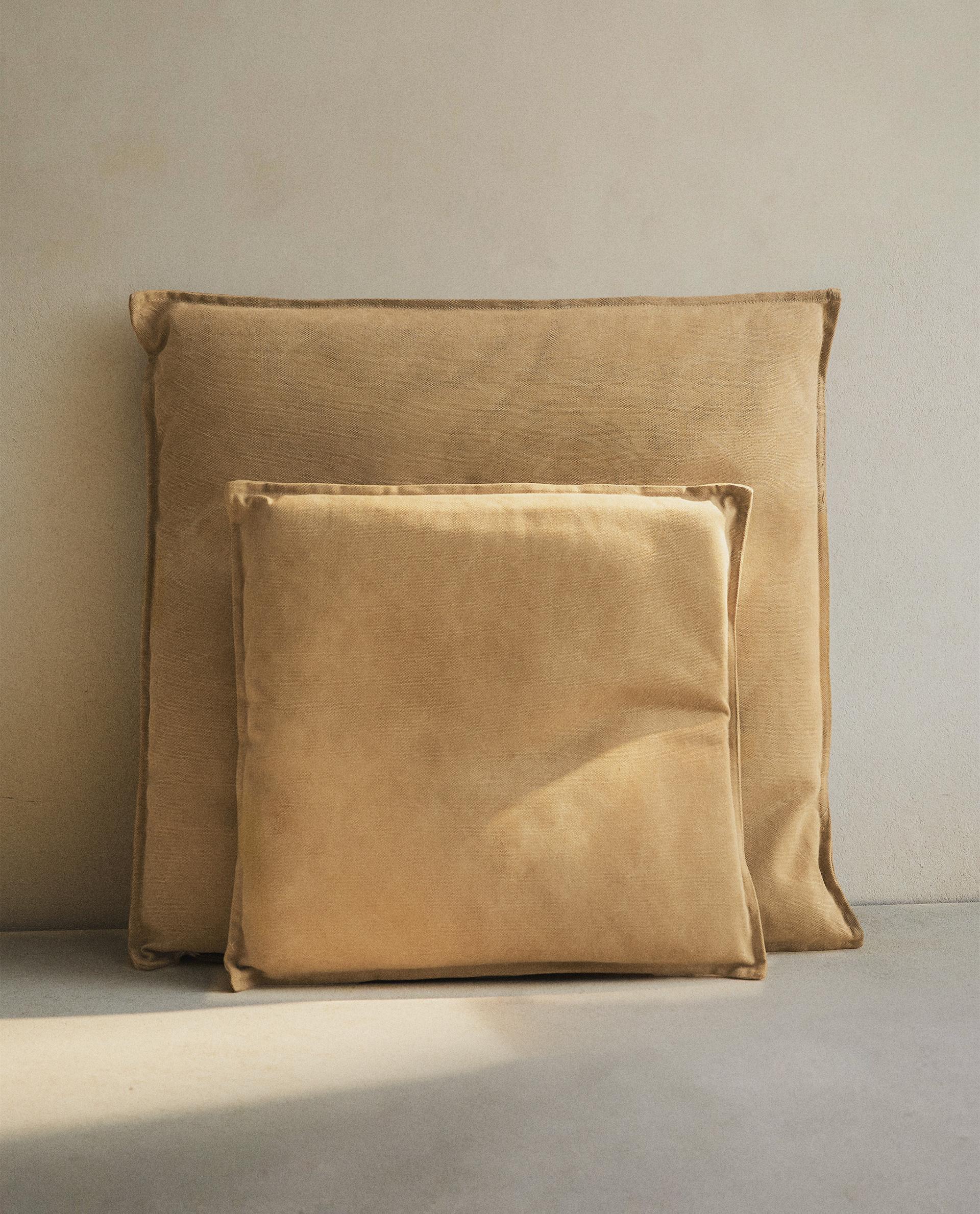 SQUARE PET CUSHION