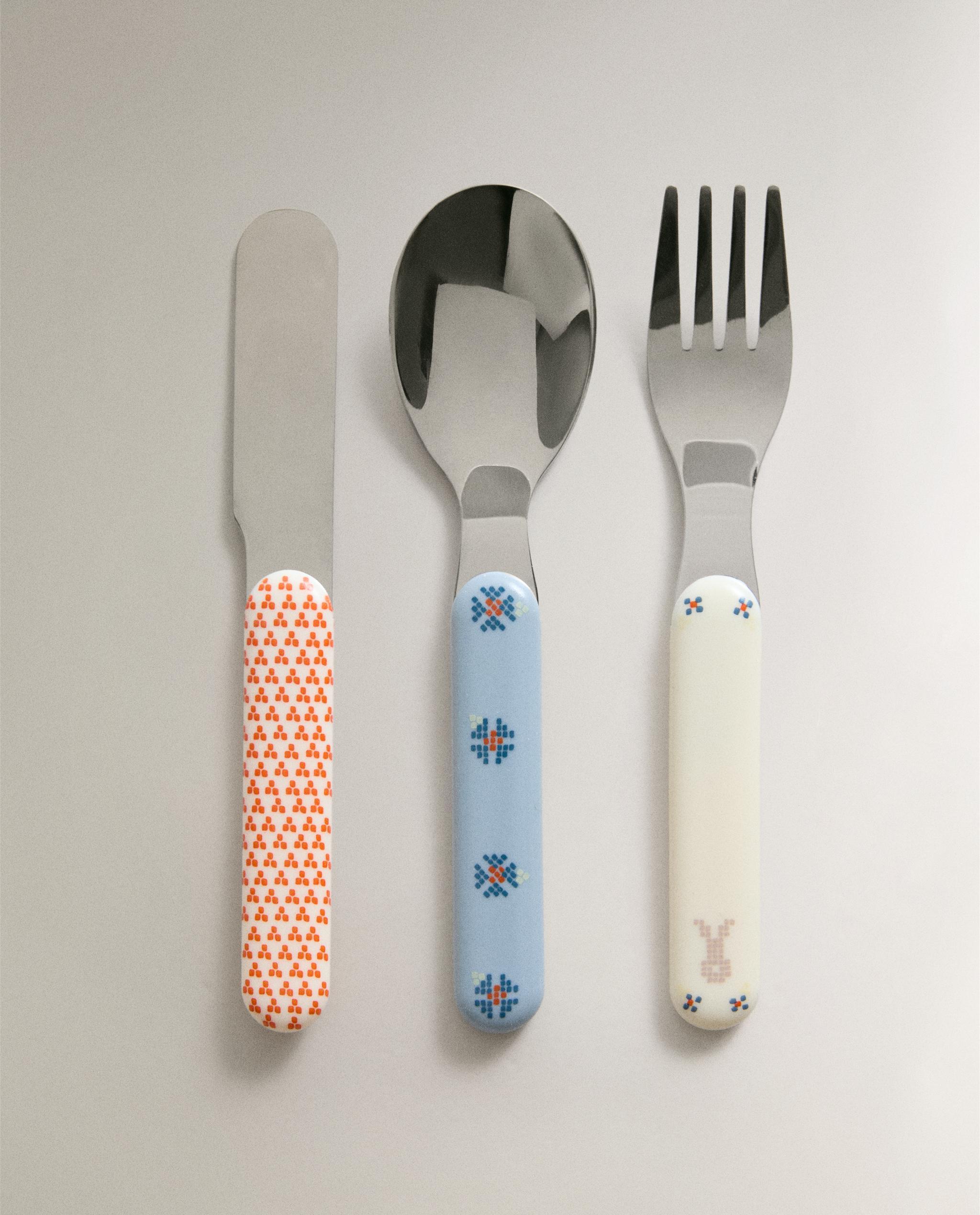 CHILDREN'S CUTLERY SET WITH RABBITS product thumbnail 4