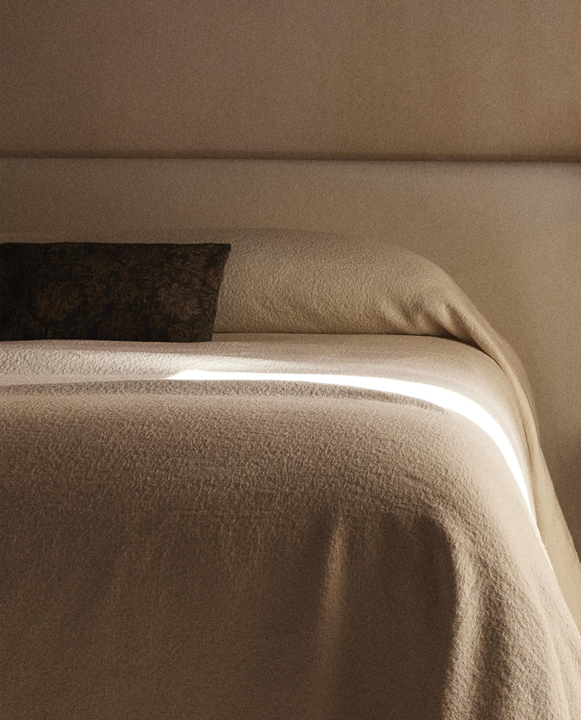 テクスチャード ジャカード ベッドスプレッド | Zara Home 日本/Japan