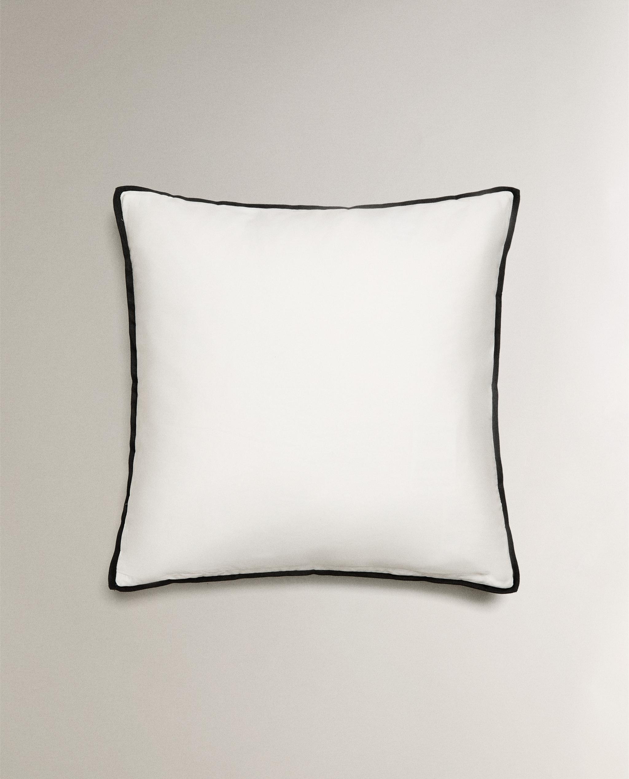 サテンリネン ドット クッションカバー | Zara Home 日本/Japan