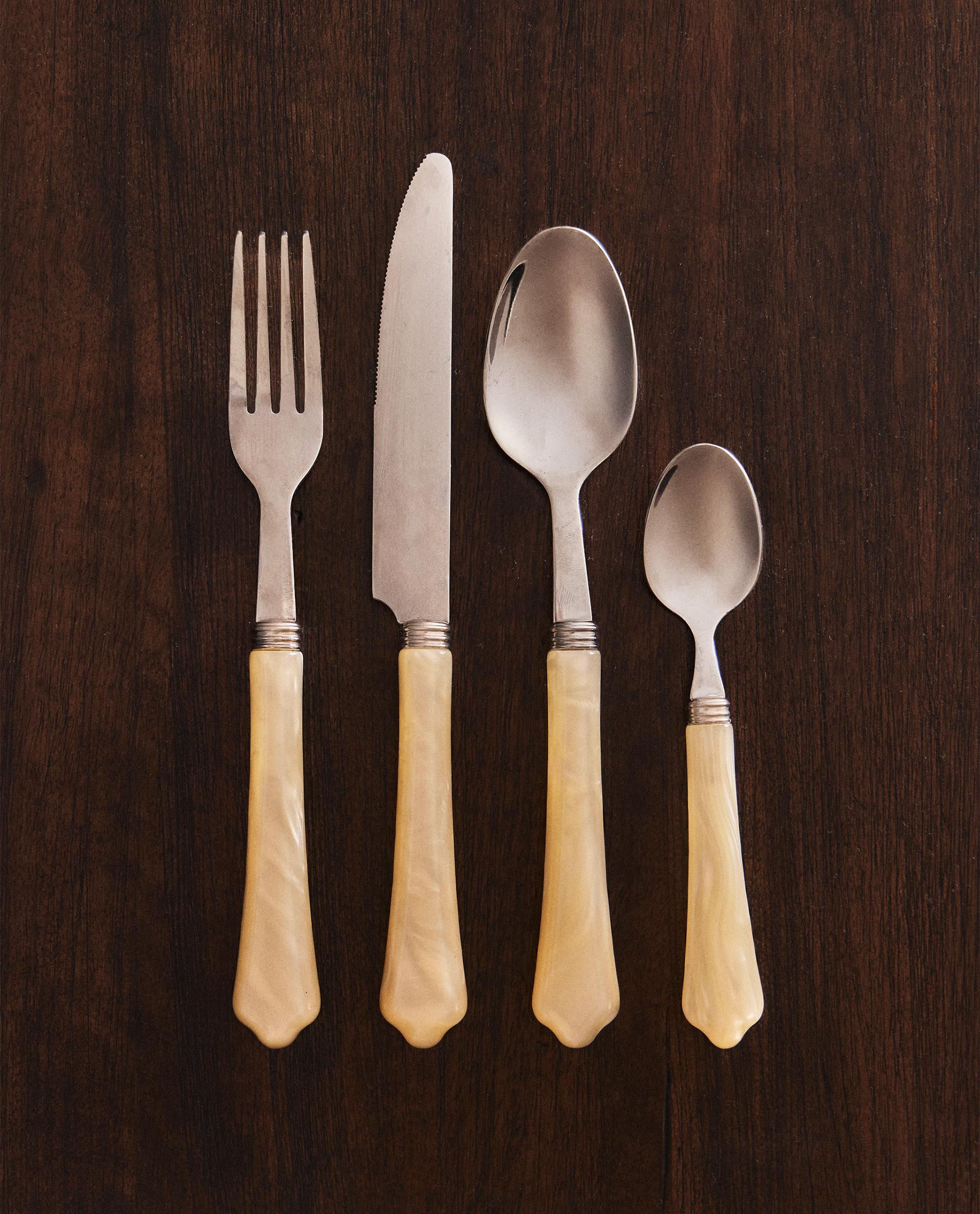 ZARA  カトラリー4セット 4-PIECE FLATWARE SET WITH PEARL-EFFECT HANDLE | Zara Home United