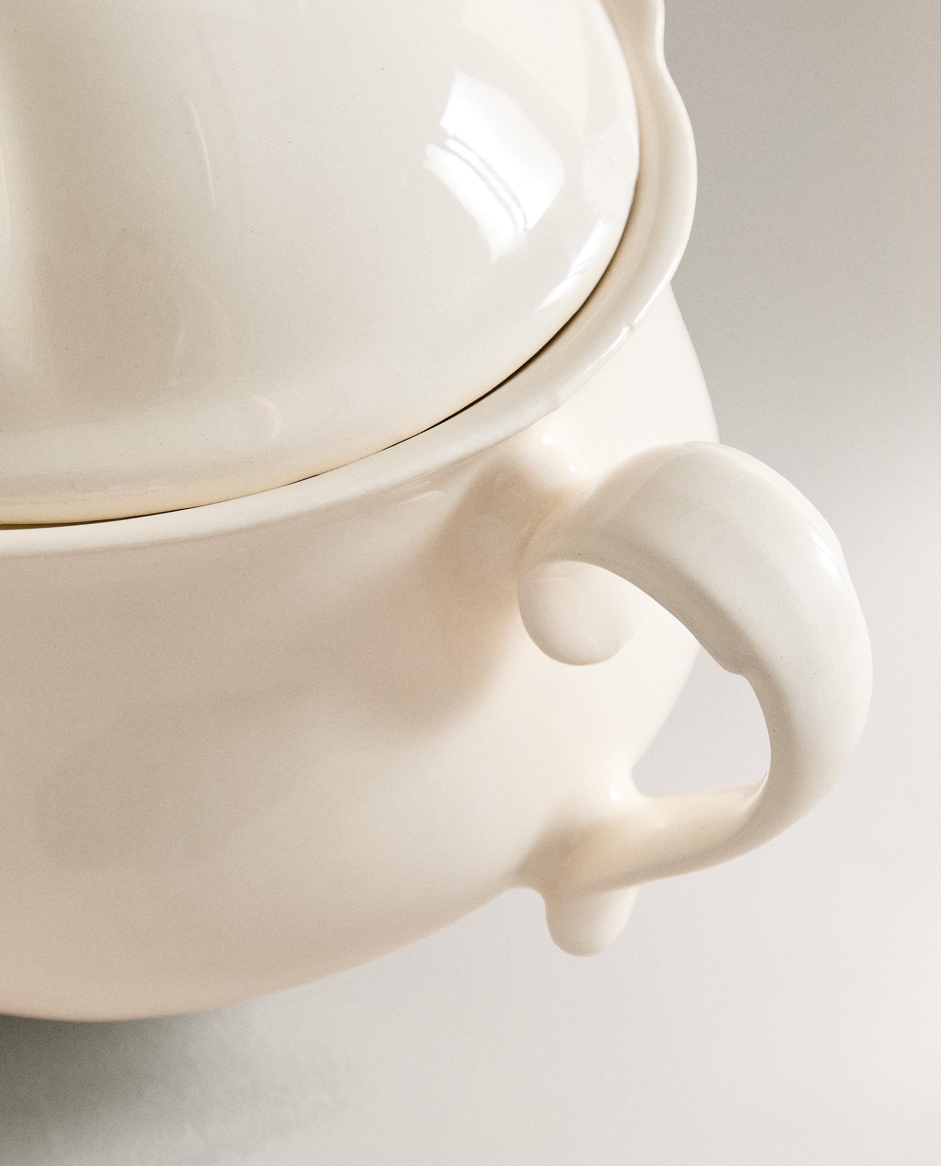 EARTHENWARE TUREEN WITH RAISED-DESIGN EDGE product thumbnail 6