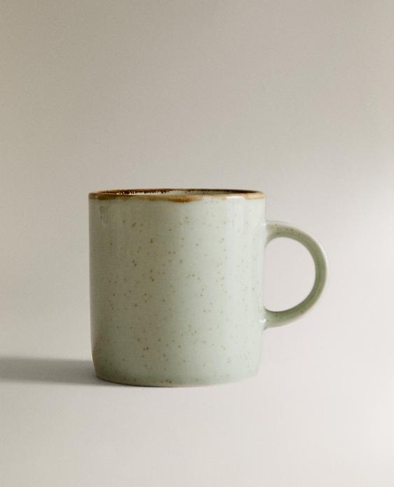 فنجان بورسلان بحافة بمظهر معتق فنجان بورسلان بحافة بمظهر معتق