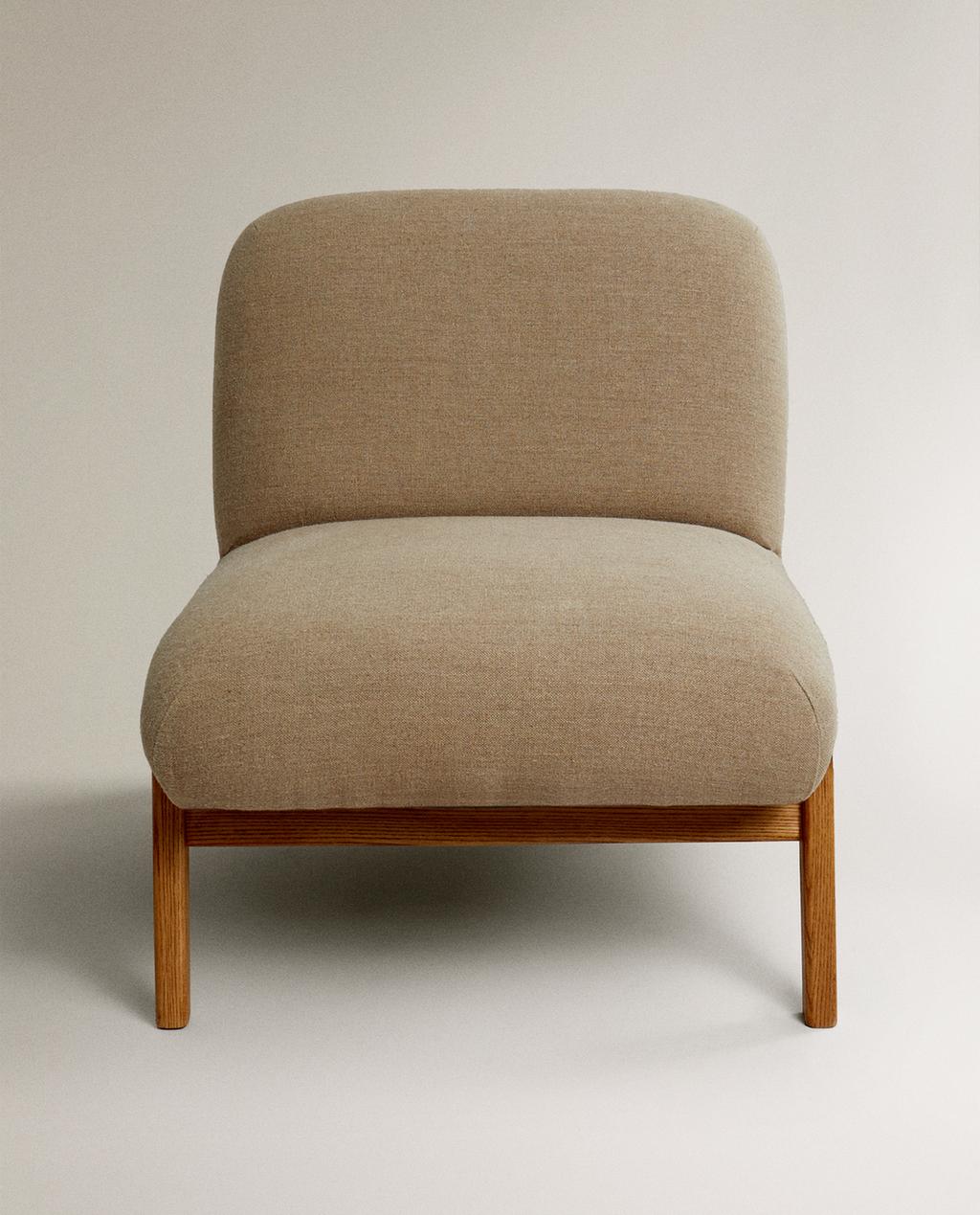 ACCENT CHAIR UPHOLSTERED IN LINEN