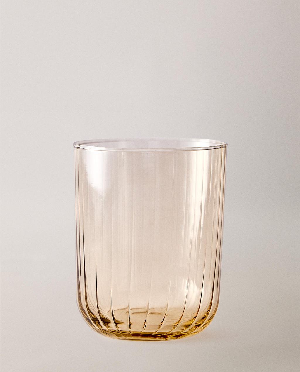 Glass with embossed lines