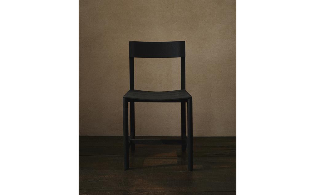 CHAIR 04