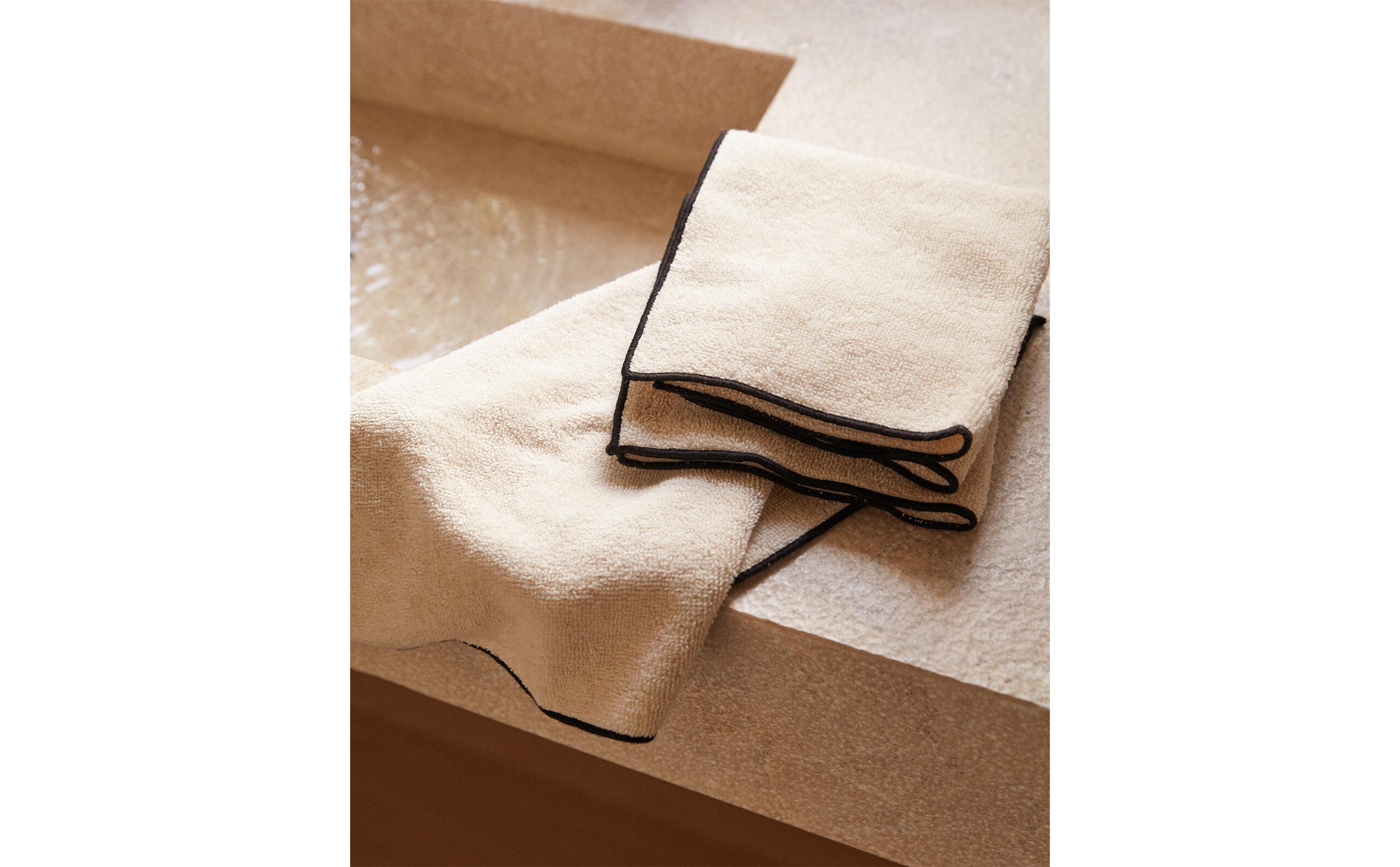PACK OF COTTON OVERLOCK HAND TOWELS (PACK OF 3) product thumbnail 15