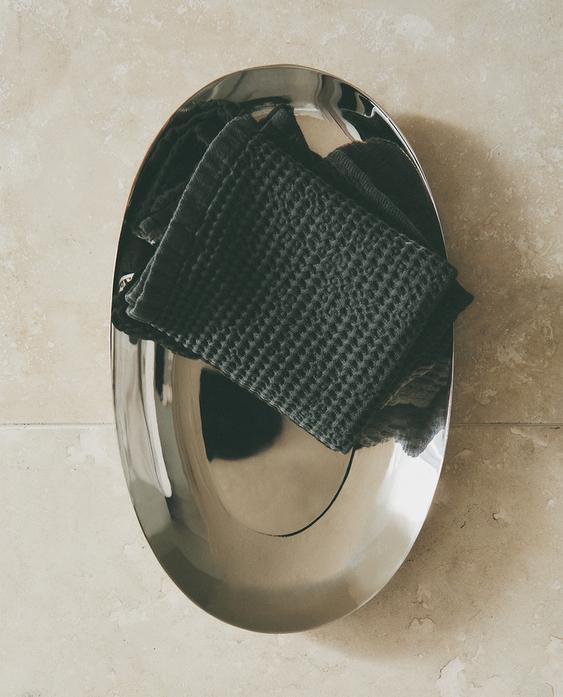 SHINY METAL BATHROOM TRAY