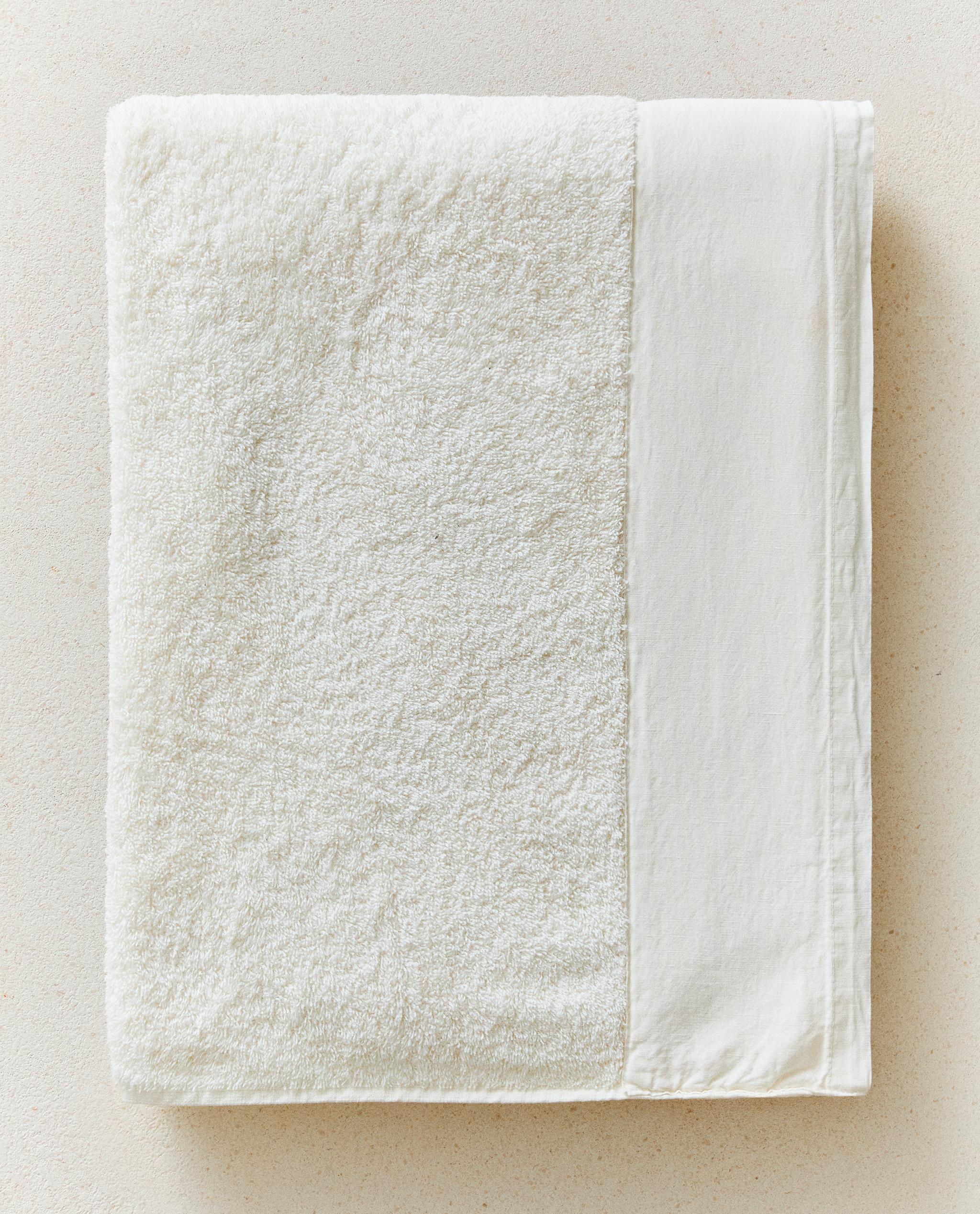 BATH TOWEL WITH LINEN APPLIQUÉ BORDER product thumbnail 9