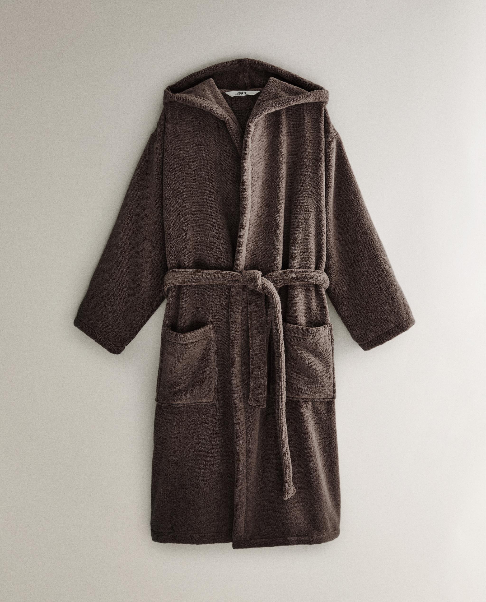 EXTRA SOFT HOODED BATHROBE (380 GXM) | Zara Home United States of America